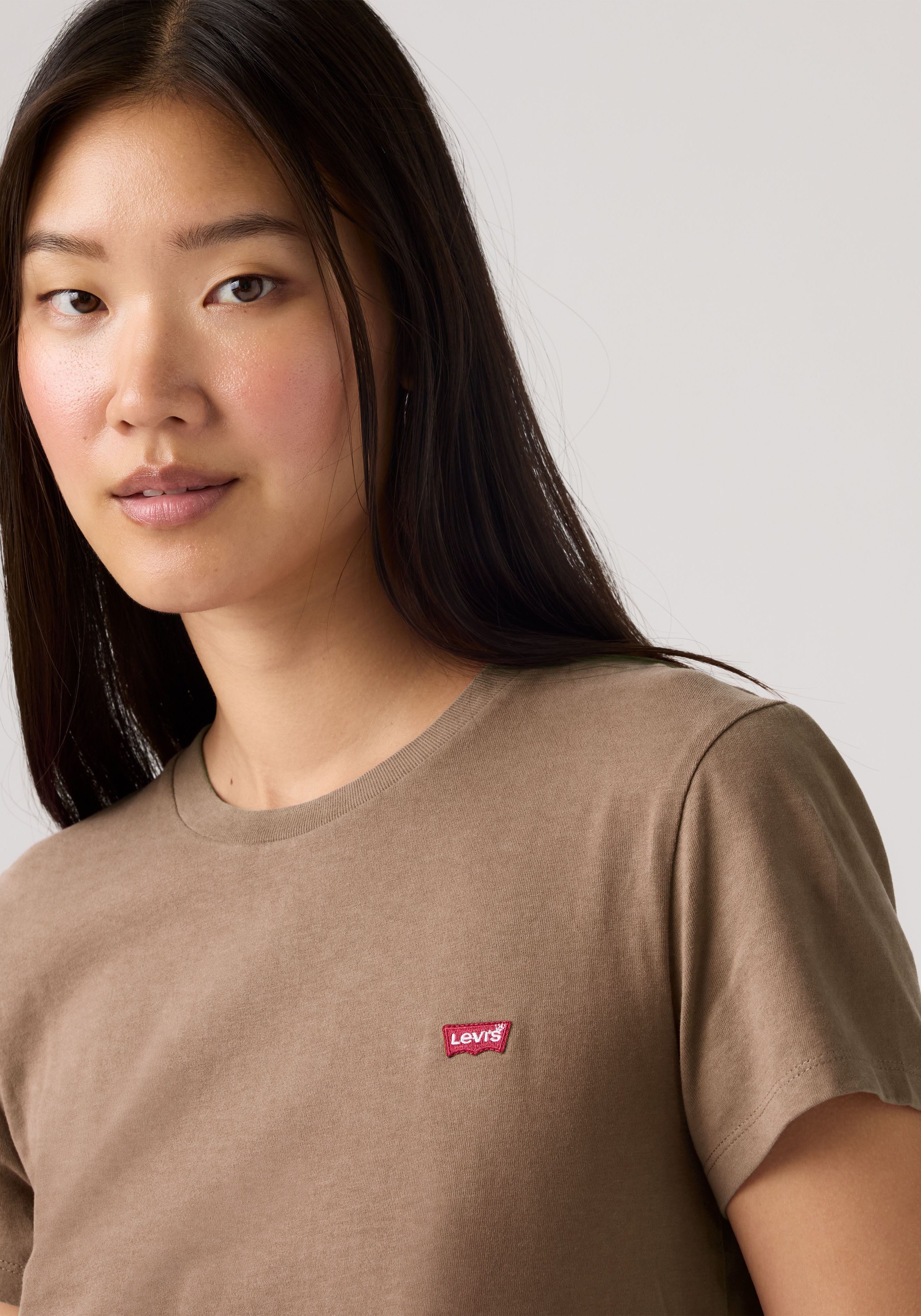 Levi's® T-Shirt TEE Minilogo mit kleiner Logostickerei – Bild 4 von 4