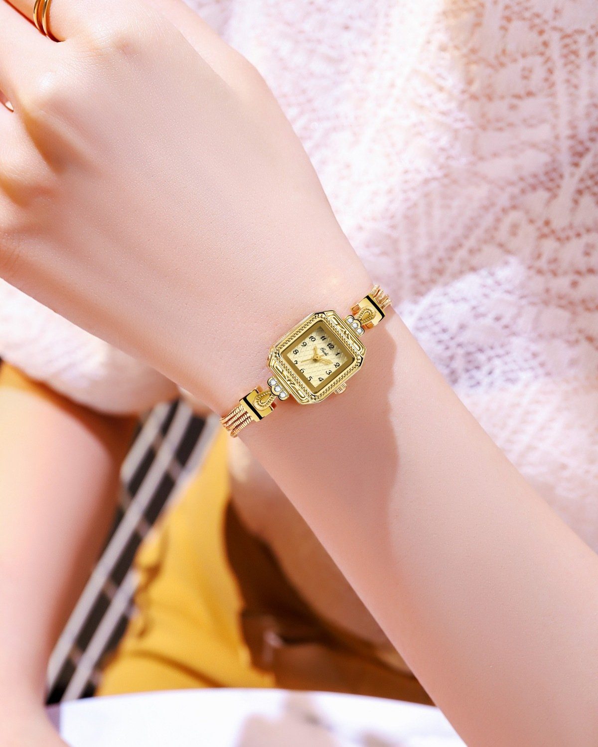carefully aus Schlangenarmband Damen-Uhr Vintage-Stil Kupferimitat mit Quarzuhr Gold selected im