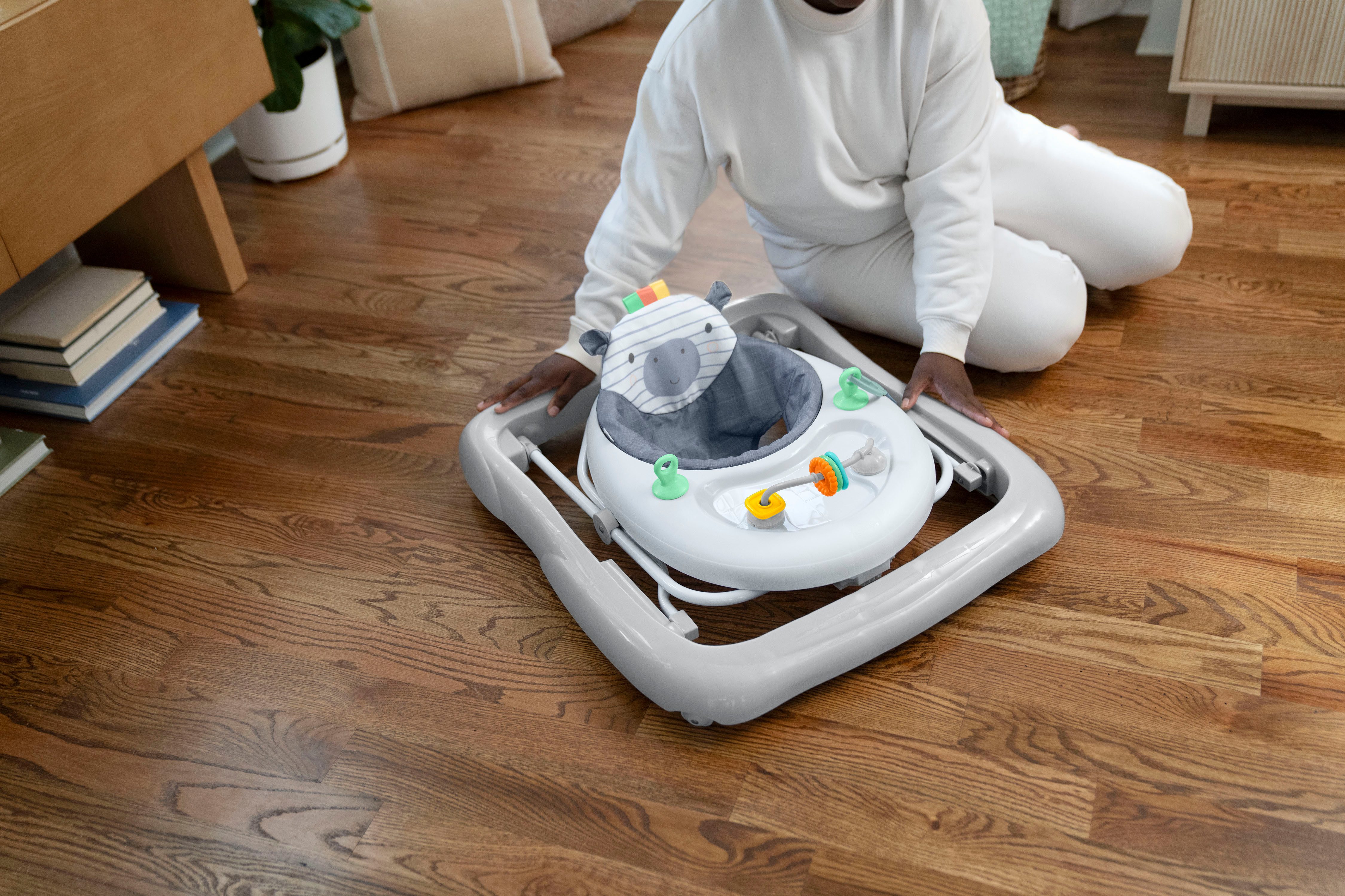 ingenuity Lauflernhilfe Smooth Strides Activity Walker - Chambray