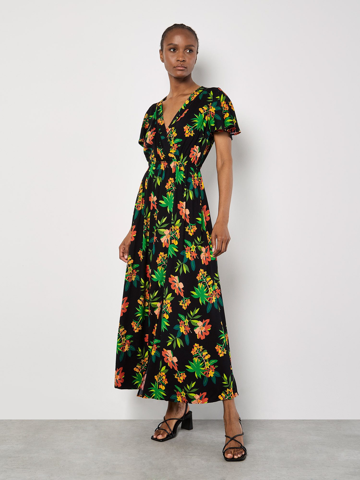 Apricot Druckkleid Tropisches Maxikleid in Wickeloptik günstig online kaufen