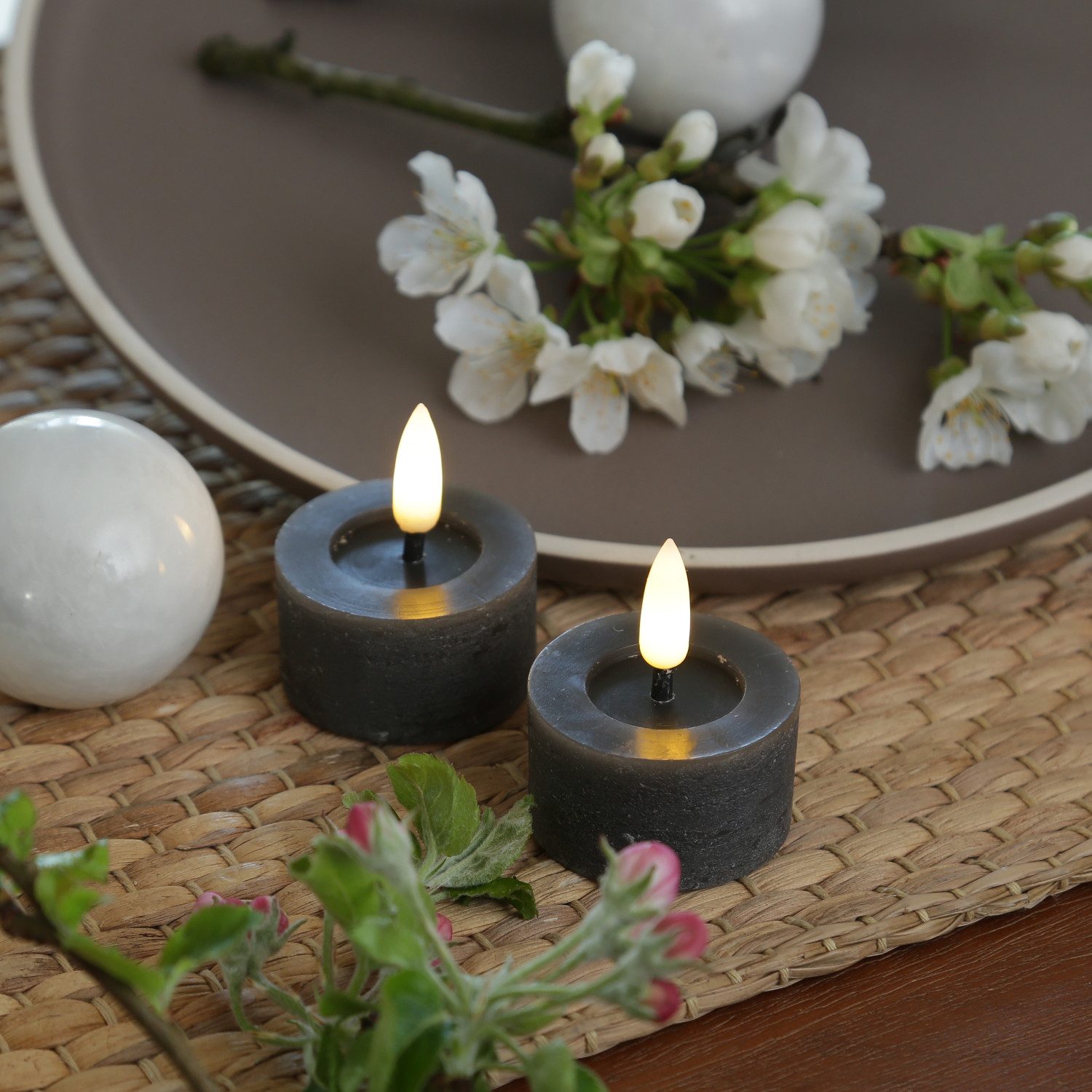 Adilina LED-Kerze LED Teelichter Lina Rustik Optik mit Batterien Echtwachs 4,5cm 2Stück (2-tlg)