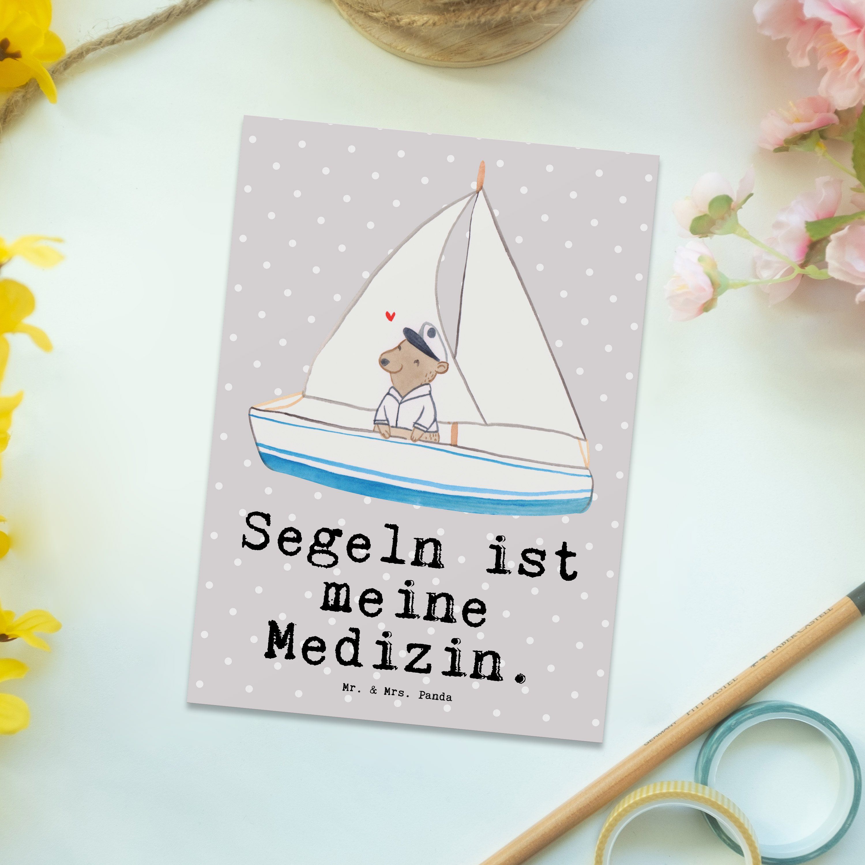 Mr. & Mrs. Panda Postkarte Bär Segeln Medizin - Grau Pastell - Geschenk, Grußkarte, Segelboot, S