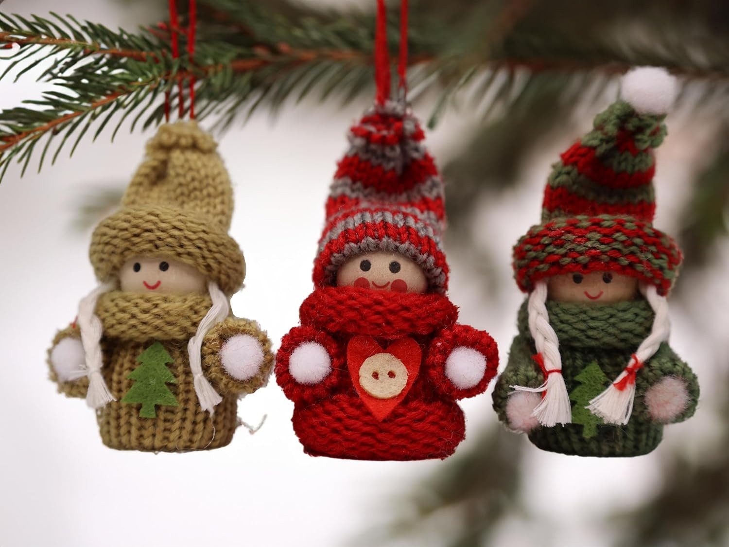 hausleben Wichtel Weihnachtsfiguren aus Holz (12 St), – Mini Wichtel mit Strickmütze & Pullover