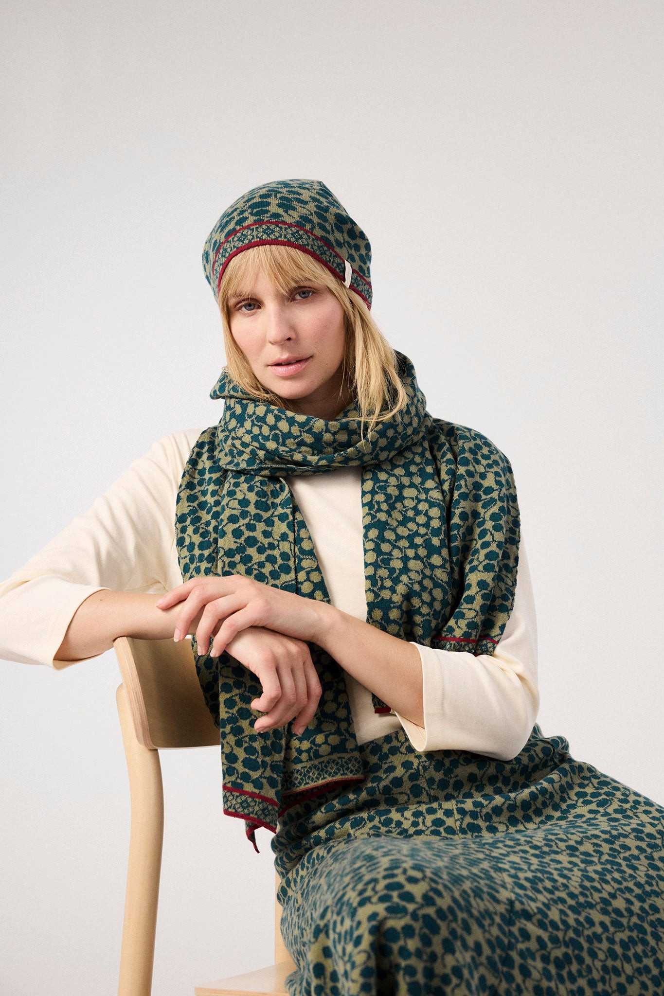 Himalaya Clothing Strickschal Damen mit abstraktem Tropfenmuster - Strickschal aus Bio-Baumwolle, Weicher Baumwoll Schal mit hohem Tragekomfort