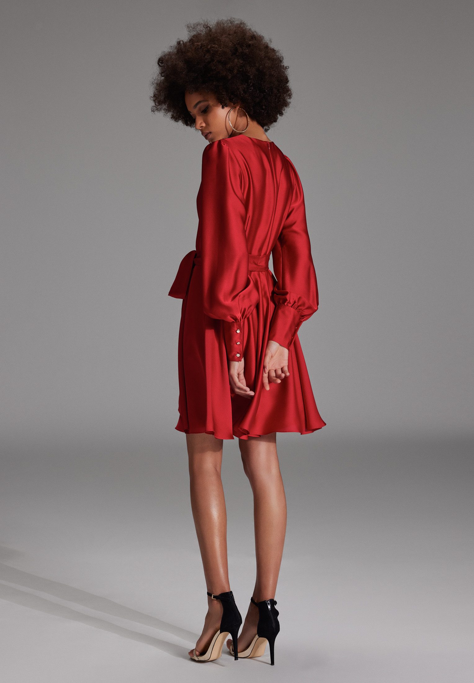 SWING Cocktailkleid Taillierter Schnitt mit ausgestelltem günstig online kaufen