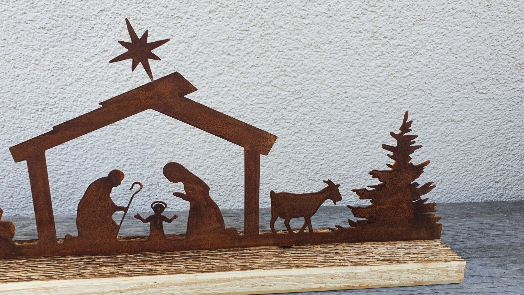 BADEKO Weihnachtsfigur Krippe Nazareth auf Holzsockel