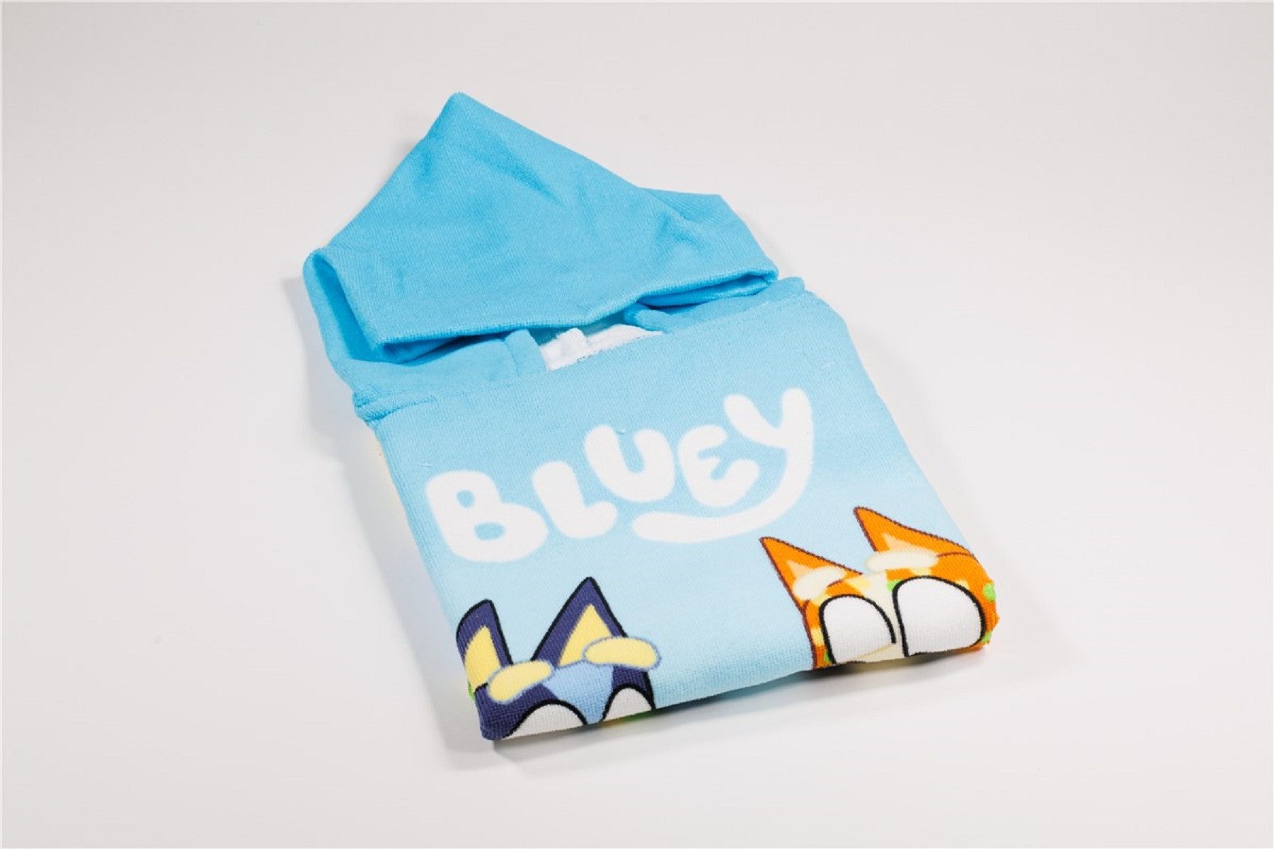 Bluey Badeponcho für Kinder – 55x110 cm – Kapuzenponcho aus weichem Polyester