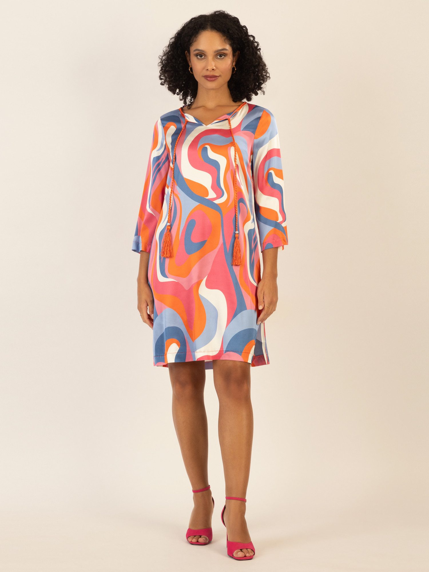 mint & mia Sommerkleid aus Satin mit grafischem Muster