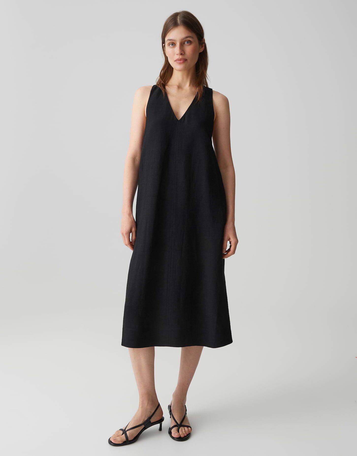 OPUS Neckholderkleid Waka aus Webware mit Leinenstruktur Mit Eingrifftaschen für praktische Alltagslooks