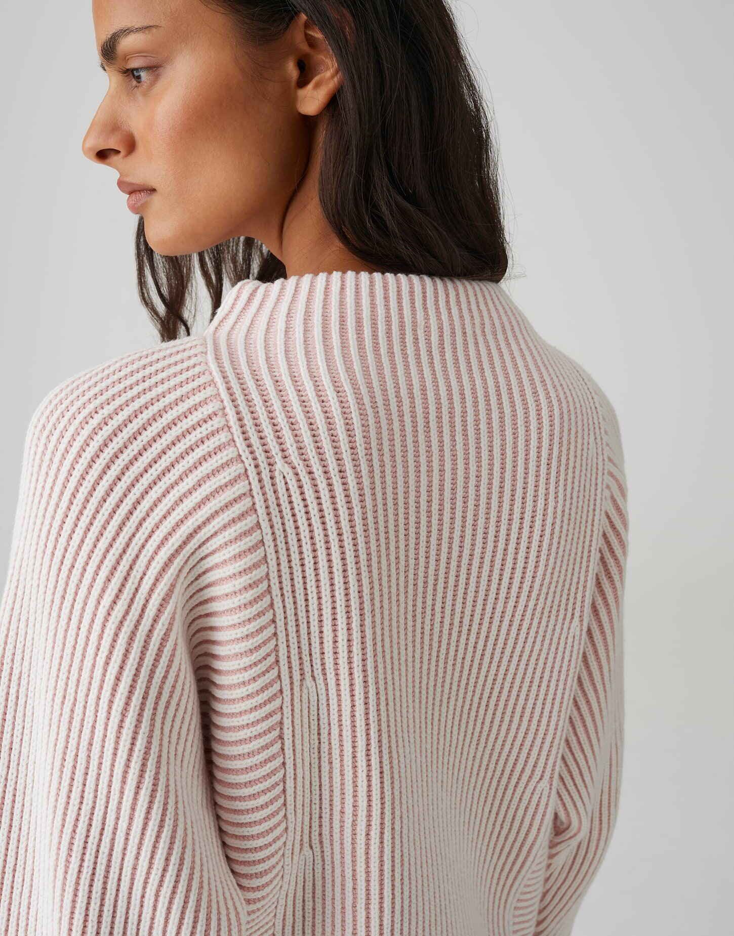 OPUS Strickpullover POZOLI mit dynamischen Streifenstrick Lockere Passform, schmal zulaufend, langer Fledermausärmel