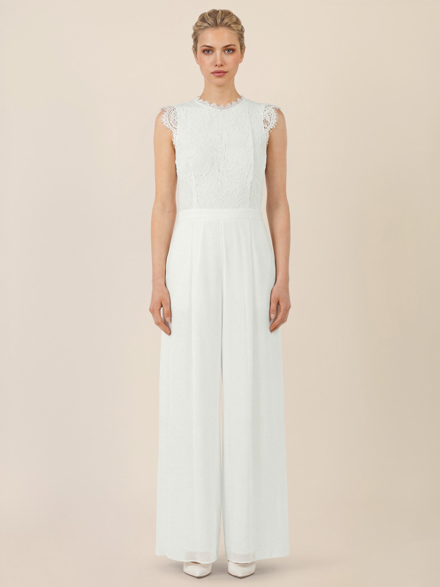 Apart Jumpsuit mit Spitzentop und weitem Bein günstig online kaufen