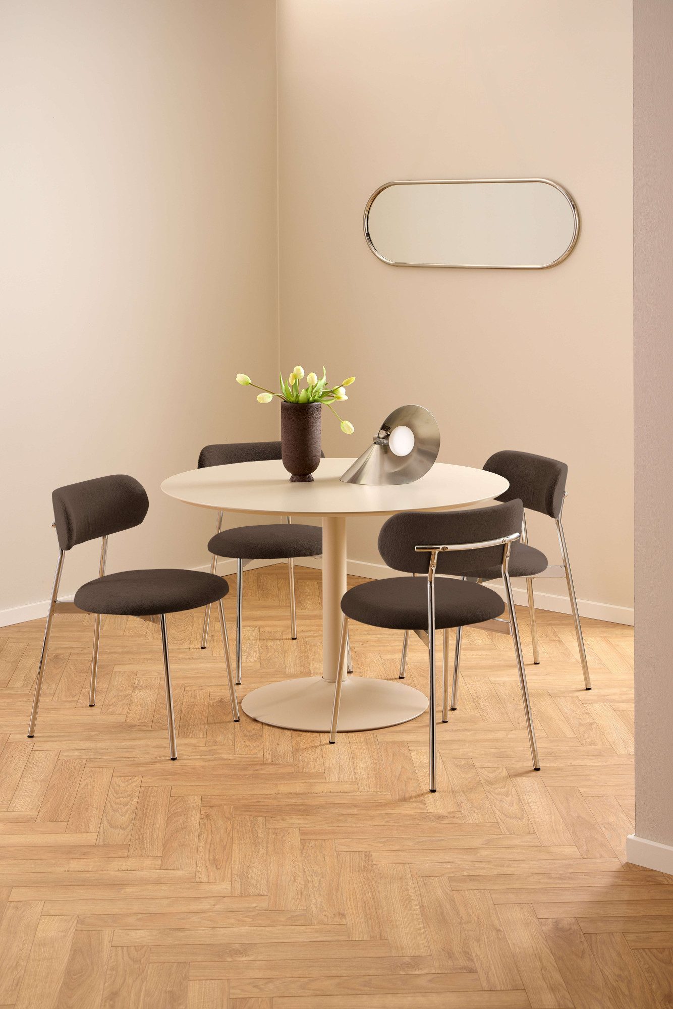 ACTONA GROUP Esszimmerstuhl Lyric, Küchenstuhl, mit gepolsterter Sitzfläche (Set, 2 St), Stuhl, Chenille, Retro-Futur, Chromstahlgestell, FSC™