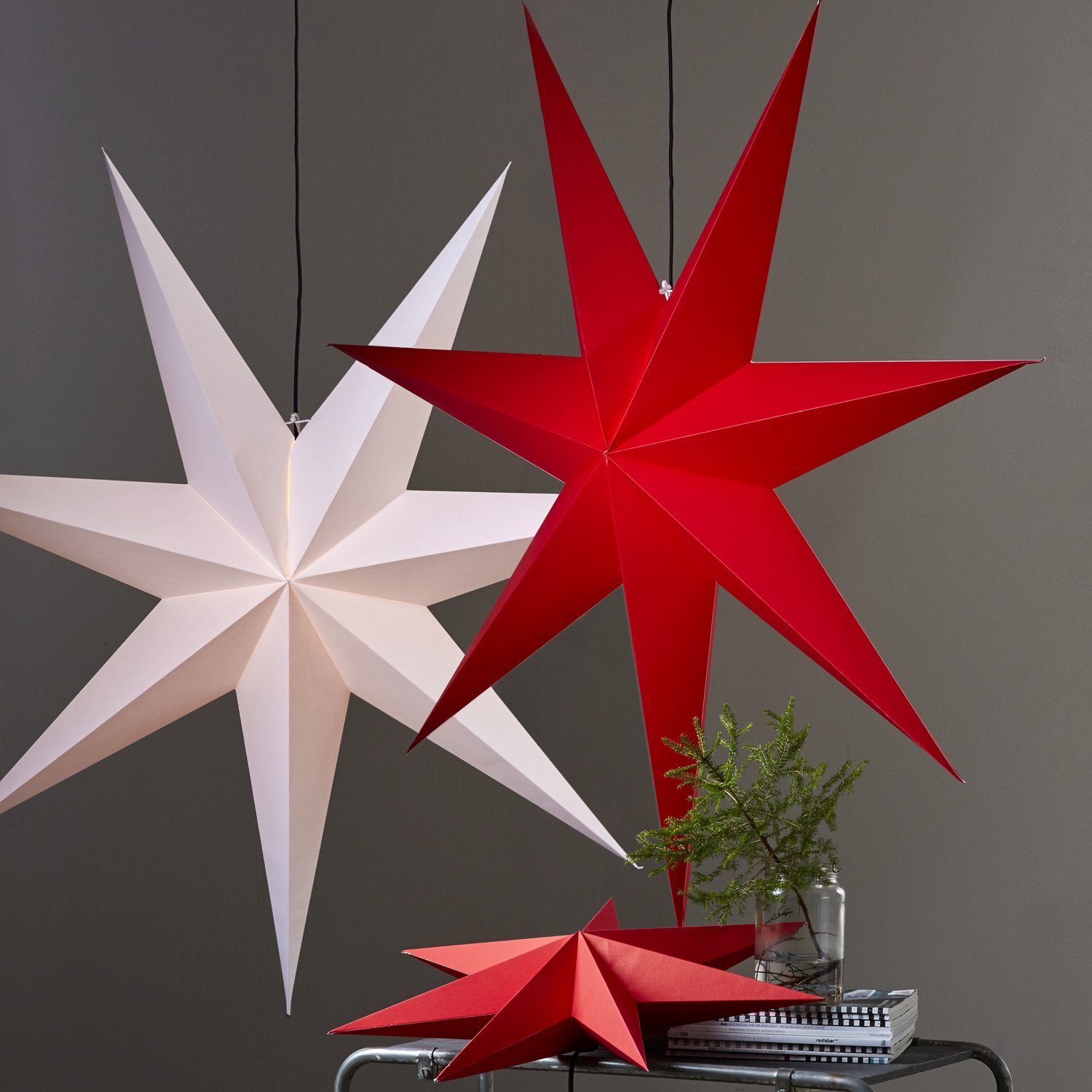 STAR TRADING LED Stern Papierstern Kabel 7-zackig Leuchtstern mit rot hängend Faltstern 70cm