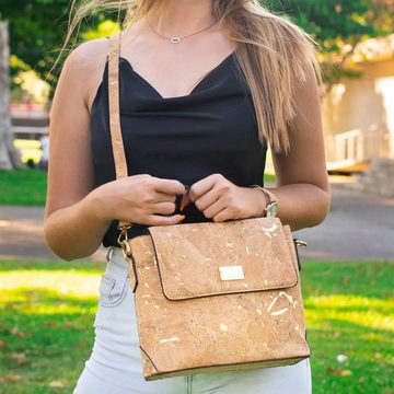 Ella Eisvogel Handtasche Vegane Kork-Handtasche - nachhaltig mit Goldapplikationen