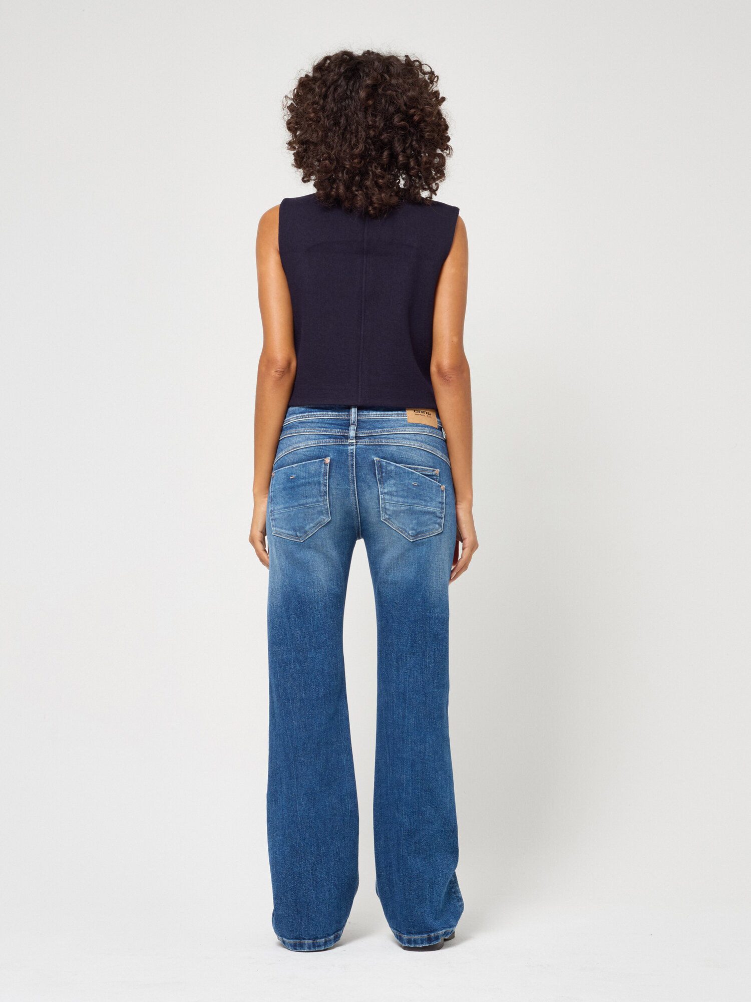 GANG 5-Pocket-Jeans 94AMELIE FLARED im 5-Pocket-Style