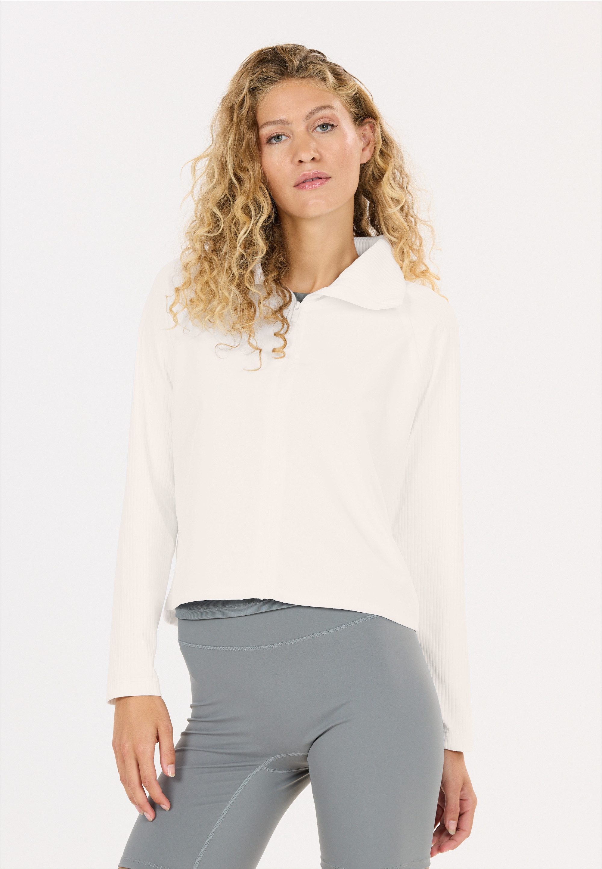 ATHLECIA Outdoorjacke Aiana in atmungsaktiver Stretch-Qualität