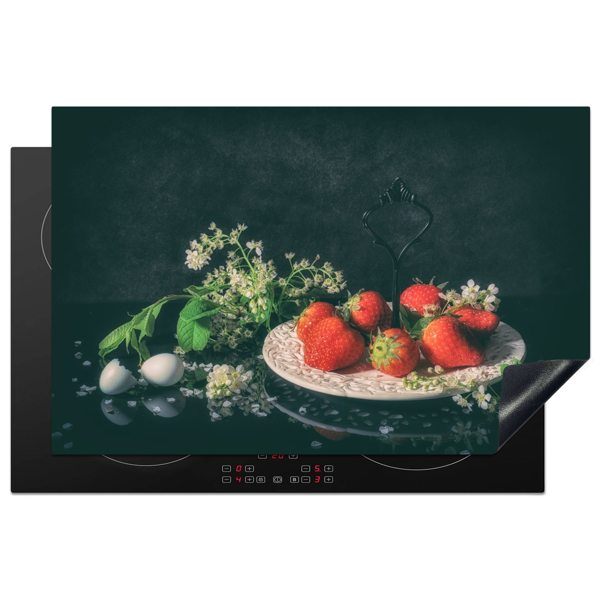 MuchoWow Herdblende-/Abdeckplatte Erdbeeren - Malerei - Stillleben - Blumen - Ei - Teller, Vinyl, (1 tlg), 81x52 cm, Induktionskochfeld Schutz für die küche, Ceranfeldabdeckung