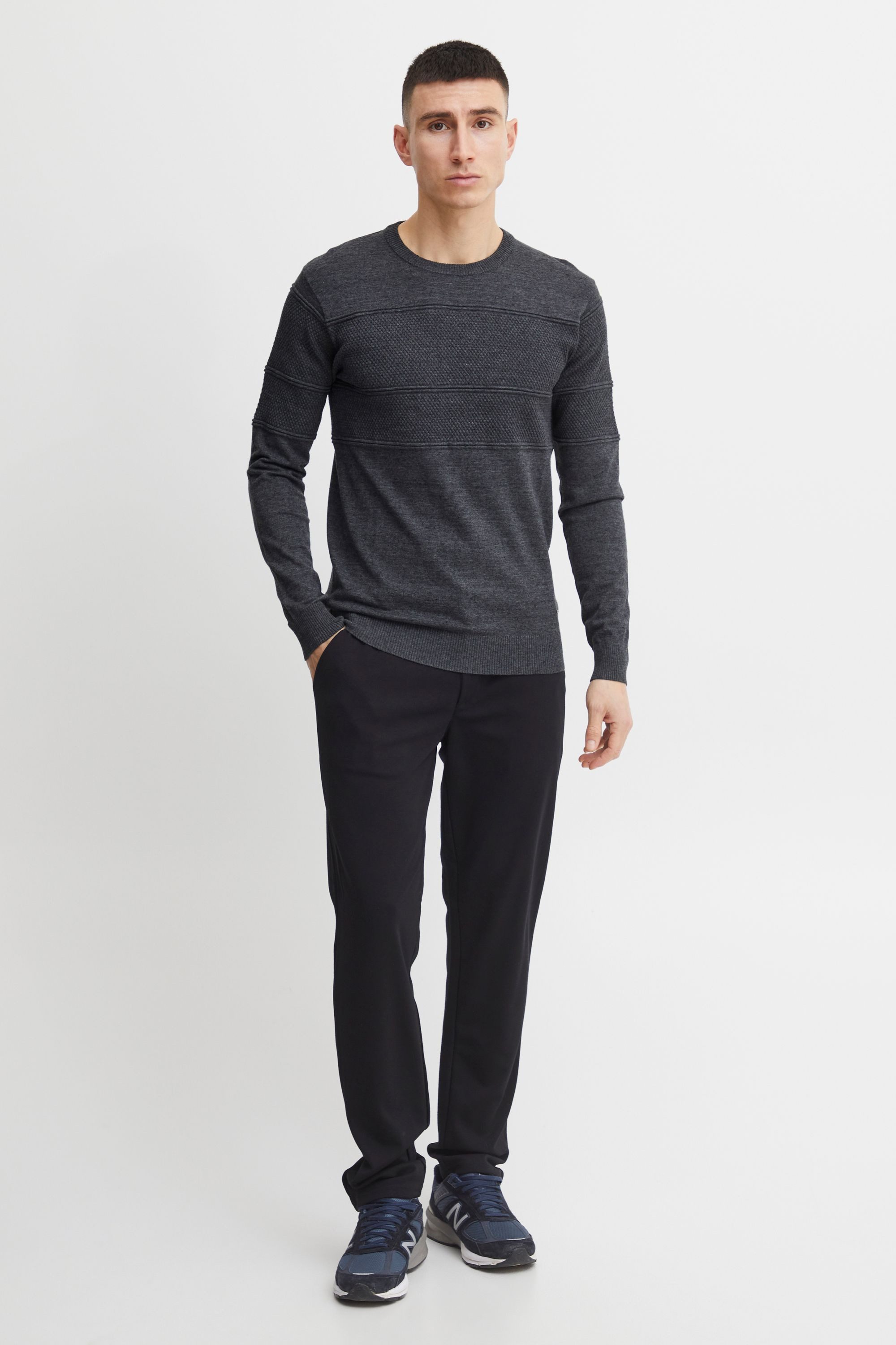 11 Project Strickpullover PRYannis Modischer Pullover