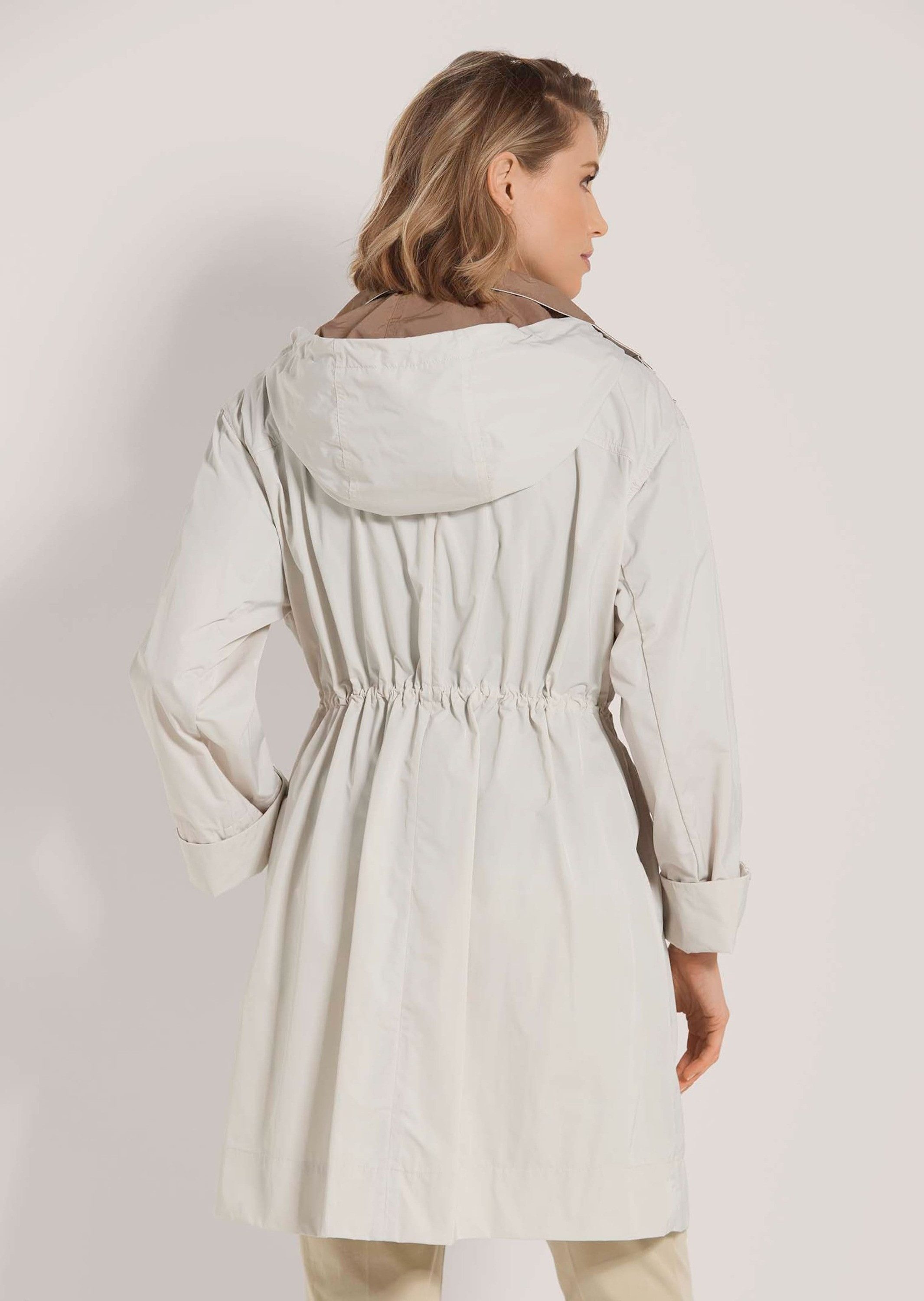 MADELEINE Outdoorjacke Longjacke mit abnehmbarer Kapuze Unifarbenes Design mit hohem Stehkragen und verdecktem Zipper
