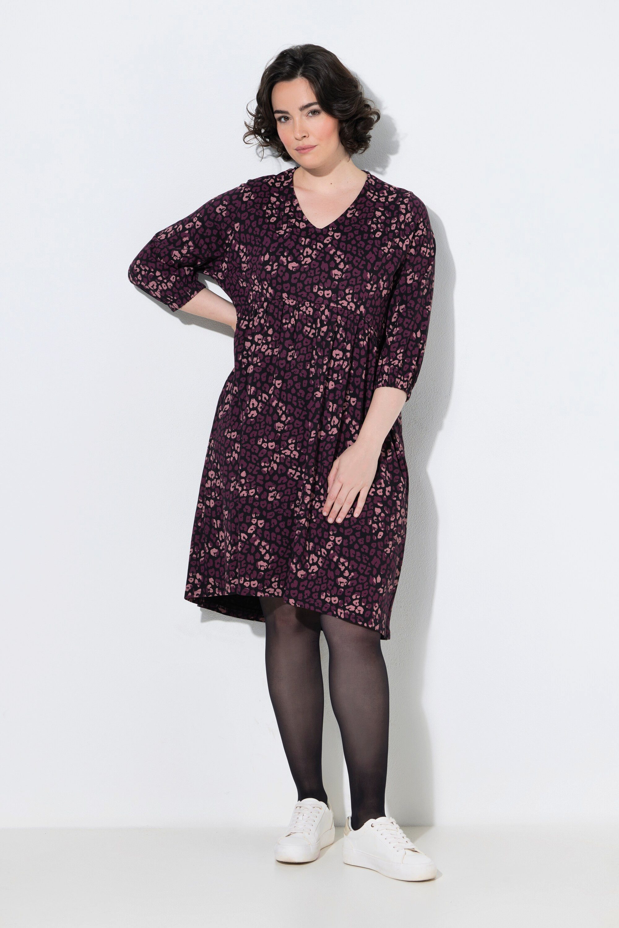Ulla Popken Jerseykleid Jerseykleid Leomuster A-Linie V-Ausschnitt 3/4-Arm