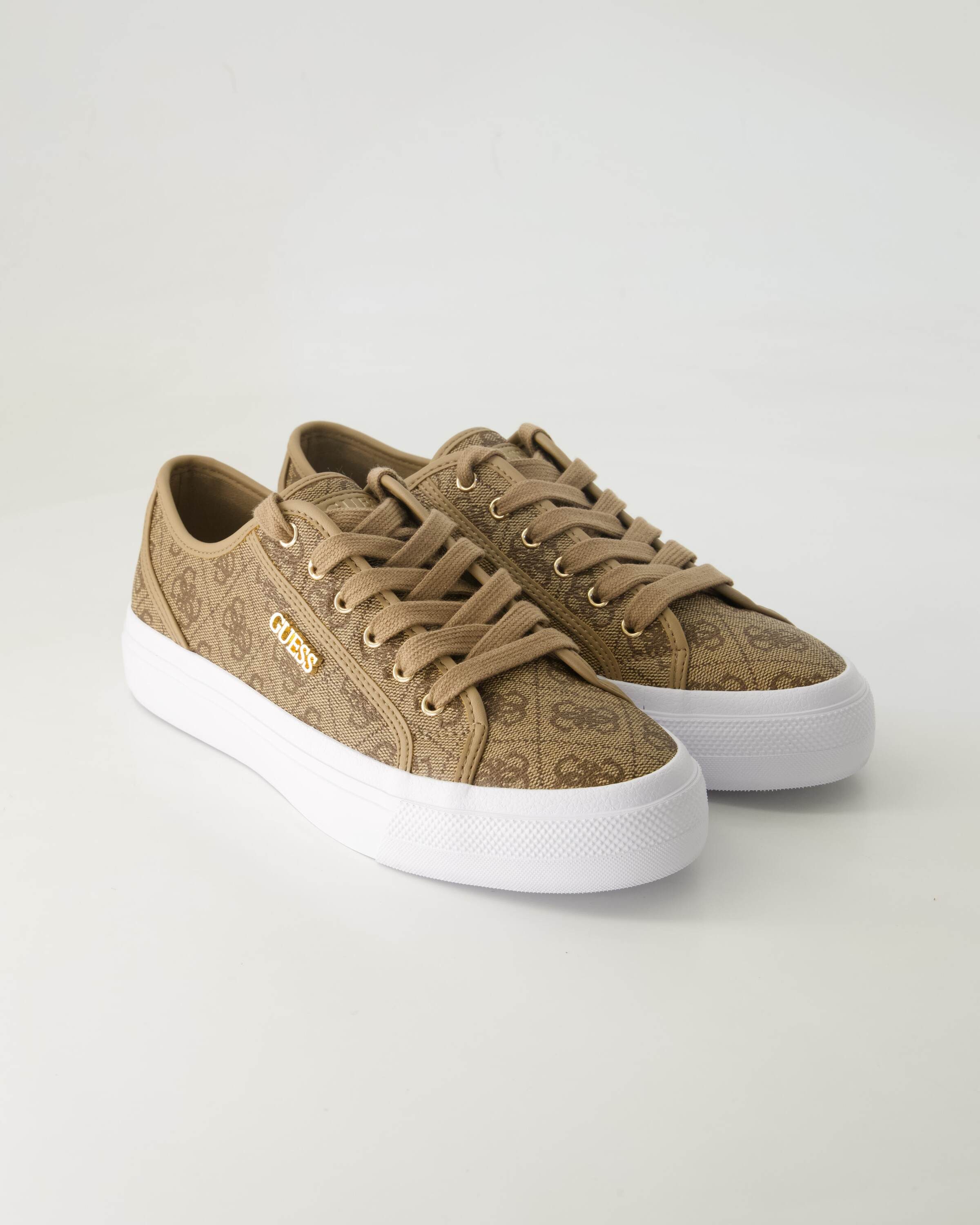 Guess Jelexa10 Sneaker Obermaterial: Sonstiges Material