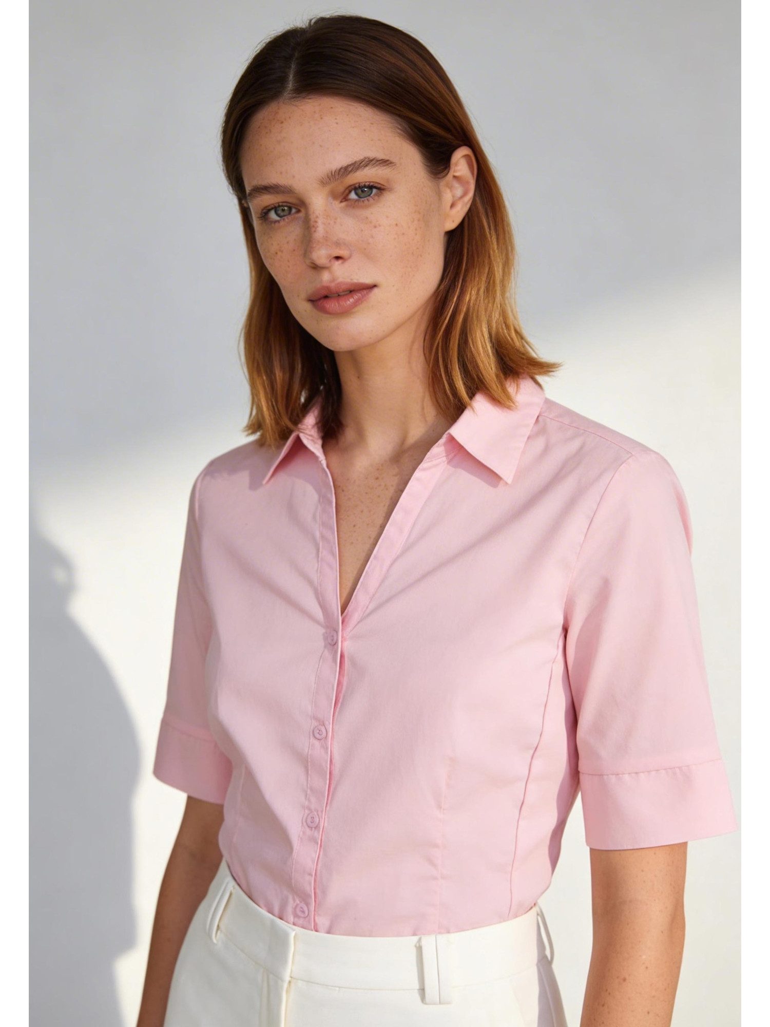 Kurzarmbluse klassische, taillierte Basic-Bluse