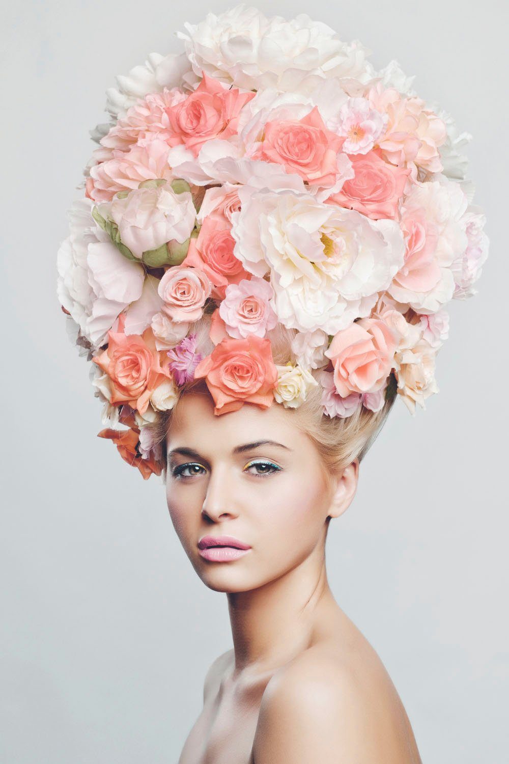 queence Acrylglasbild Frau mit Blumenhut, Bilder von Frauen, Blumen, Fashion, Frau, Kunst, Fine Art-Print in Galeriequalität