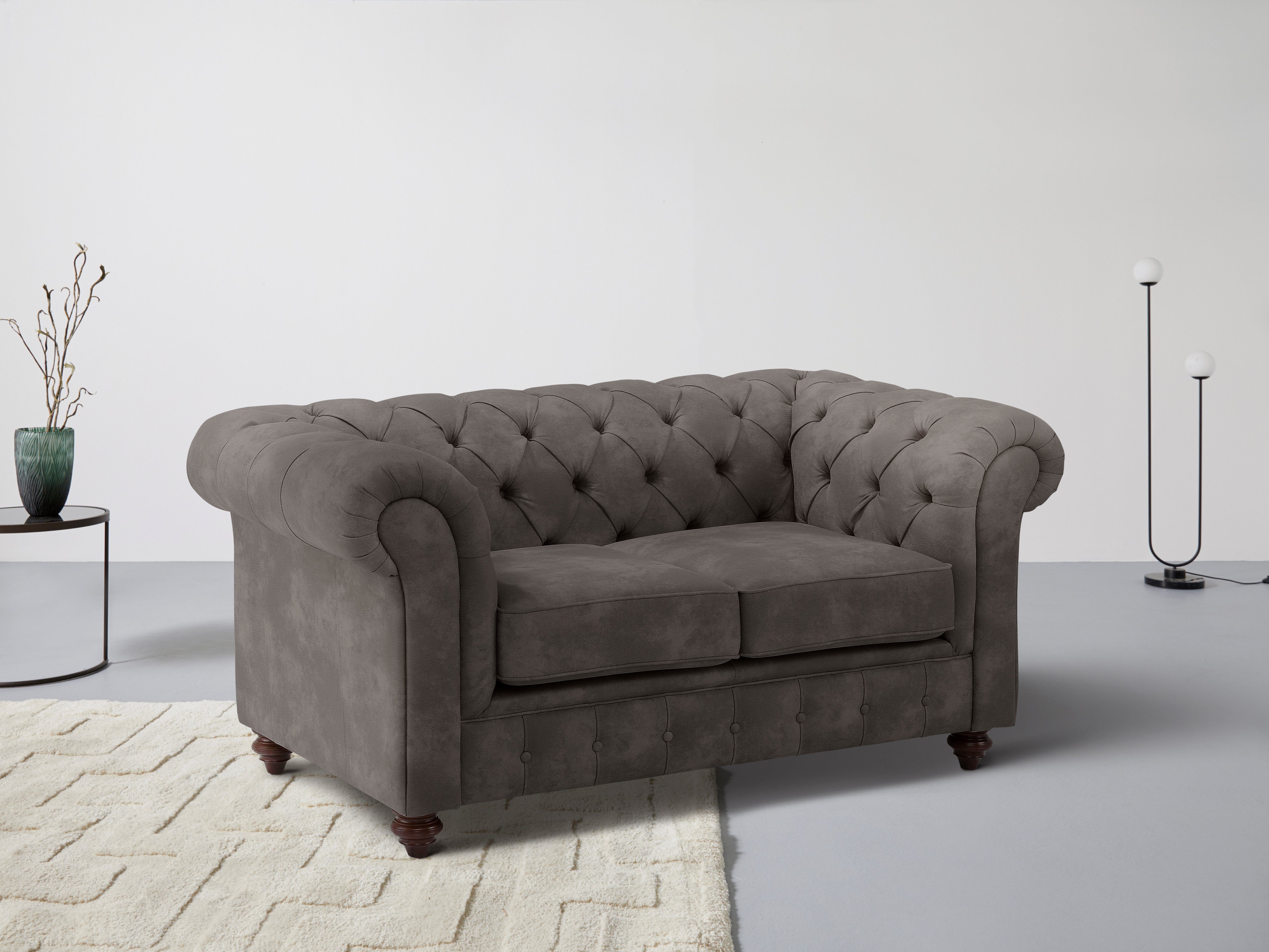 Home affaire Chesterfield-Sofa Chesterfield 2-Sitzer B/T/H: 150/89/74 cm, mit hochwertiger Knopfheftung, auch in Leder