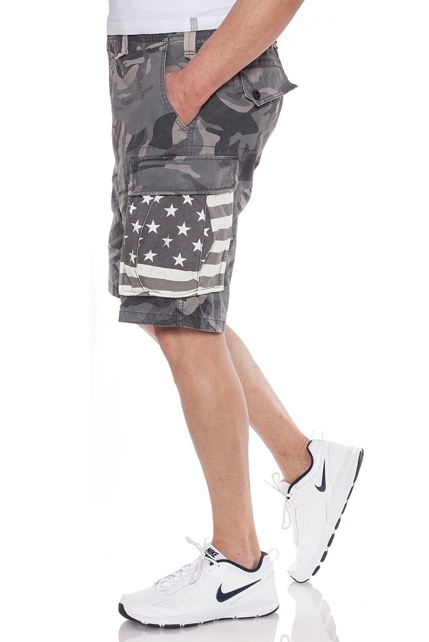 USA, Tarnmuster Black oder Jet mit Lag AUS Flagge Cargoshorts UK Camo