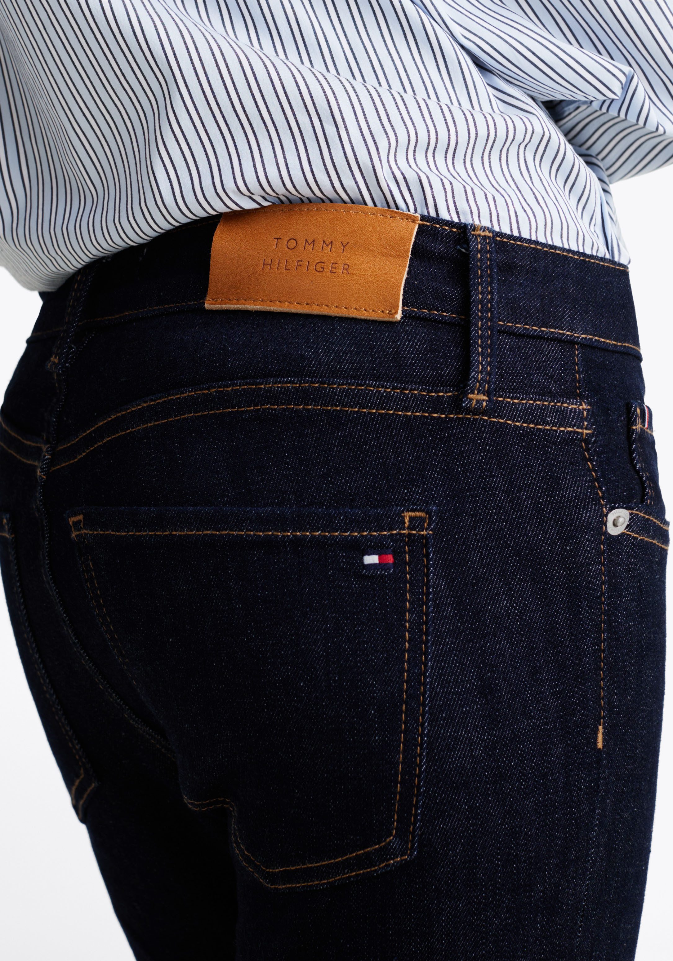 Tommy Hilfiger Skinny-fit-Jeans HERITAGE COMO SKINNY RW mit Tommy Hilfiger Logo-Badge, 5-Pocket-Stil