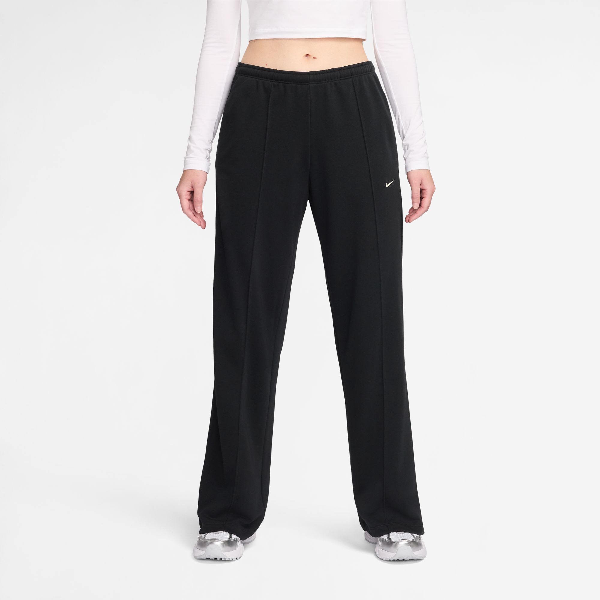 Nike Sportswear Sporthose W NSW OFFLN CHLL FT OH MR PANT aus Baumwolle und Polyester, mit elastischem Bund, lockerer Schnitt