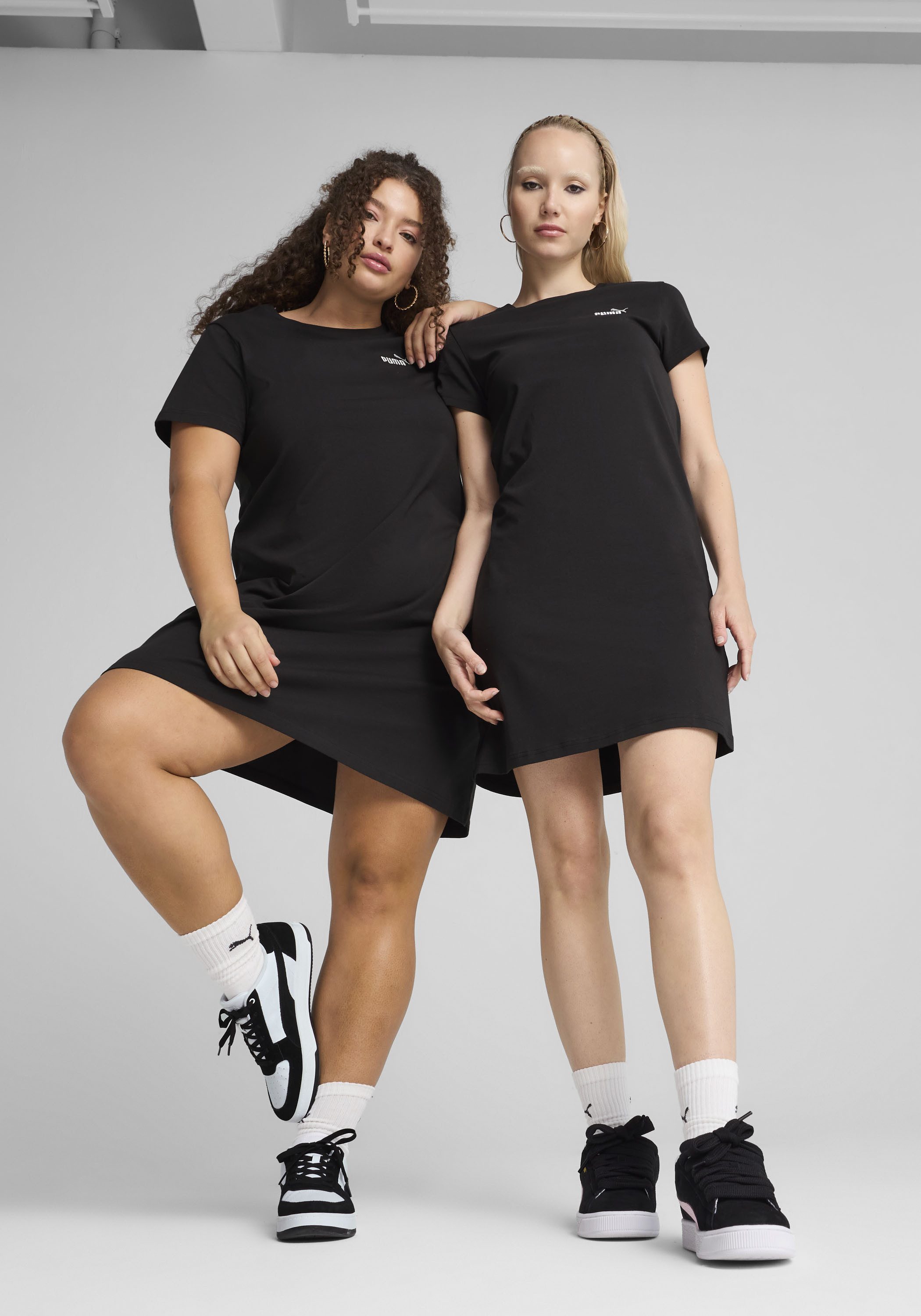 PUMA Shirtkleid ESS SMALL NO 1 LOGO SLIM DRESS sportlicher Stil, pflegeleicht