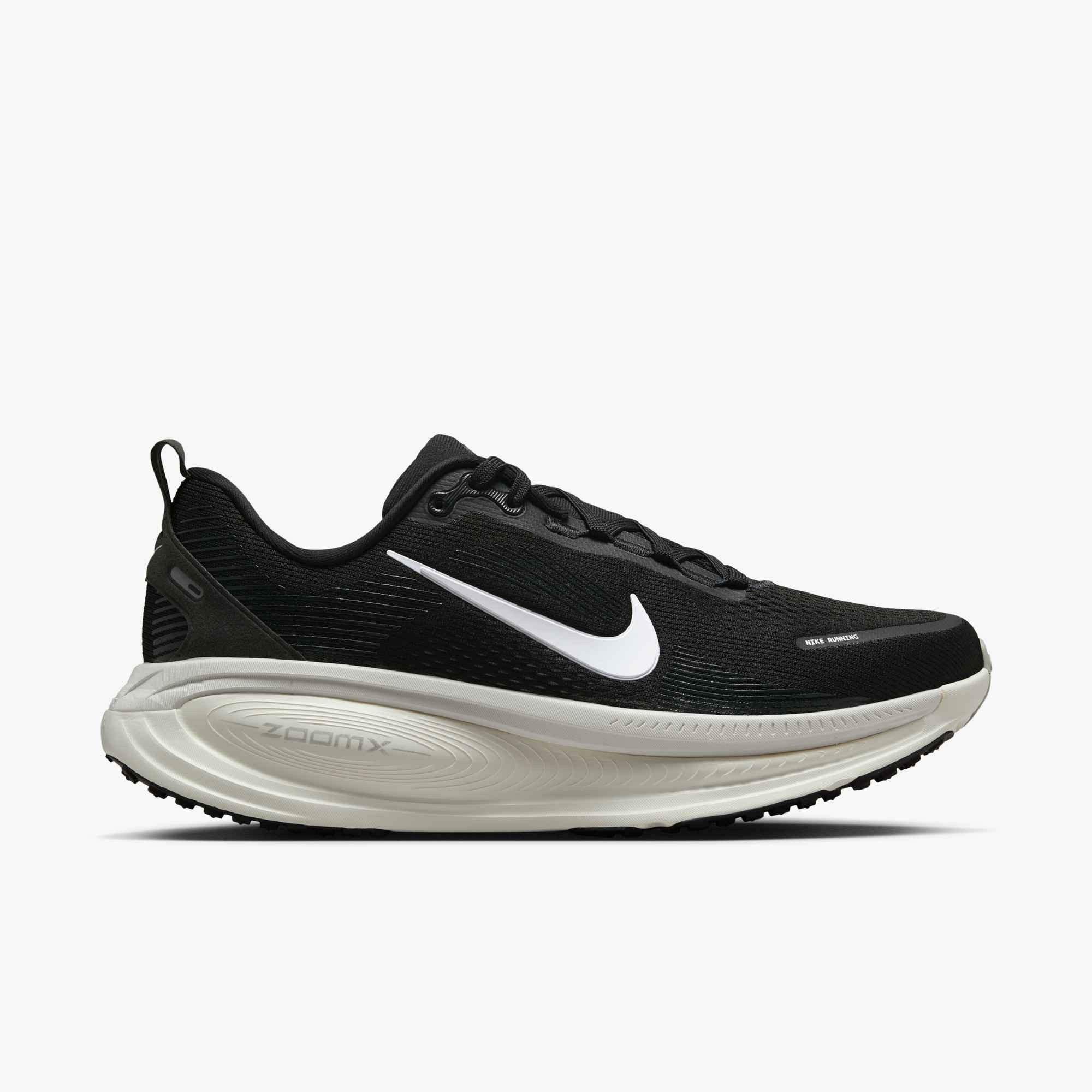 Nike Vomero 18 Laufschuh mit leicht profiliertem Laufsohlenprofil, aus Mesh günstig online kaufen