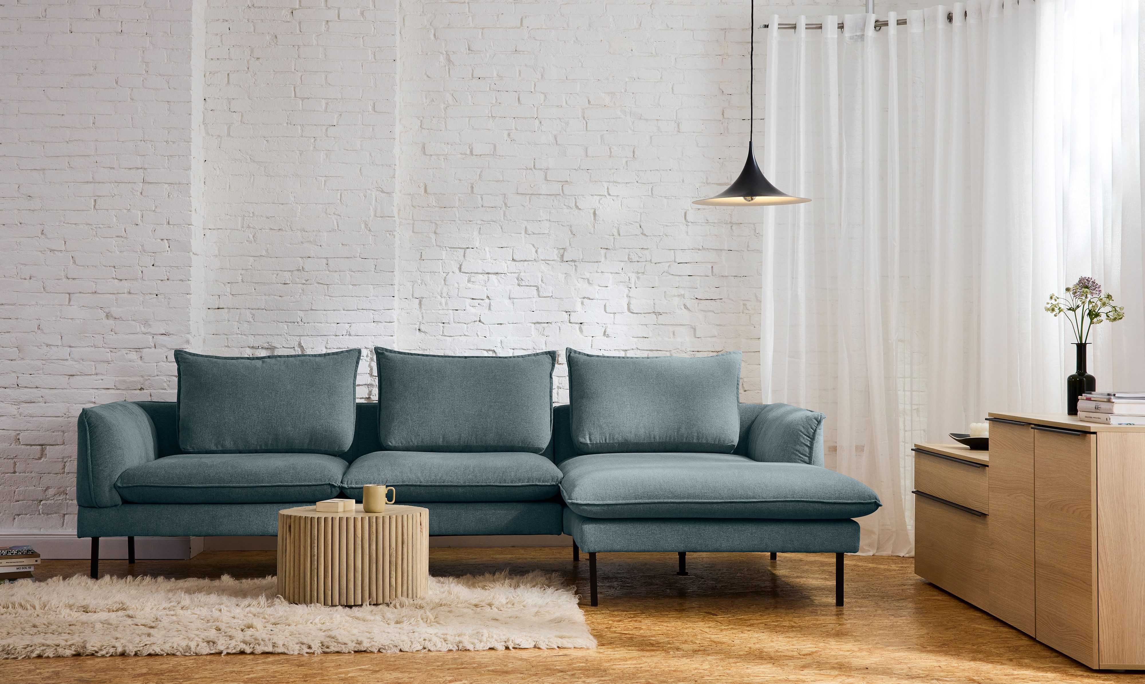 TOM TAILOR HOME Ecksofa WINGS mit leichter, schwebender Optik, stabile Metallfüße und weiche Kissenoptik