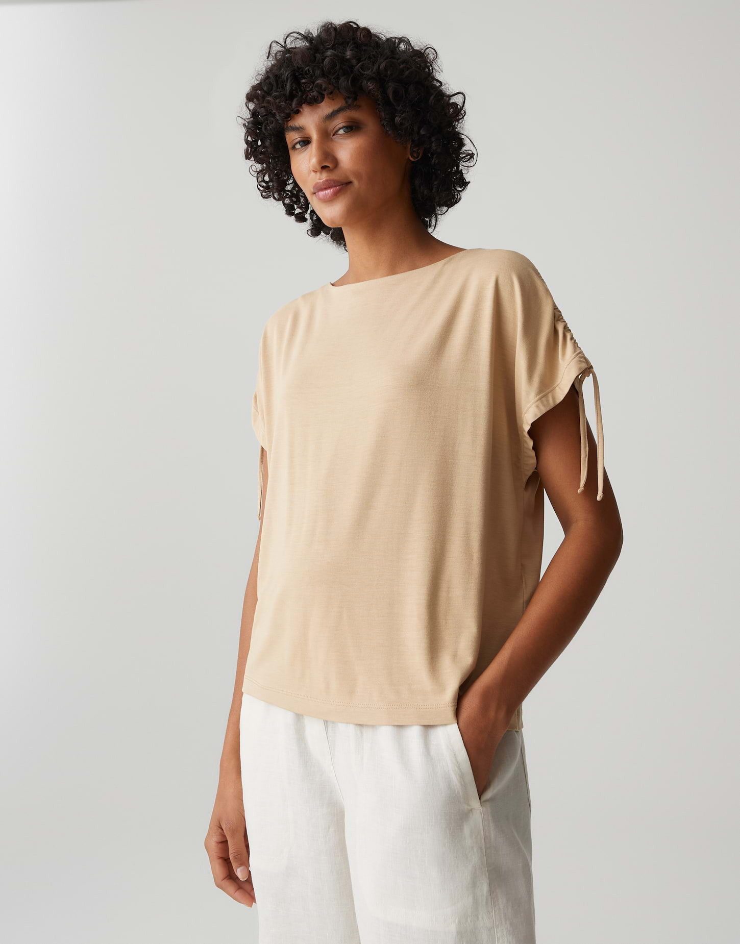 OPUS Kurzarmshirt Sokaro aus glattem Jersey mit fließendem Fall Zarte Falten geben dem Look eine lockere Leichtigkeit