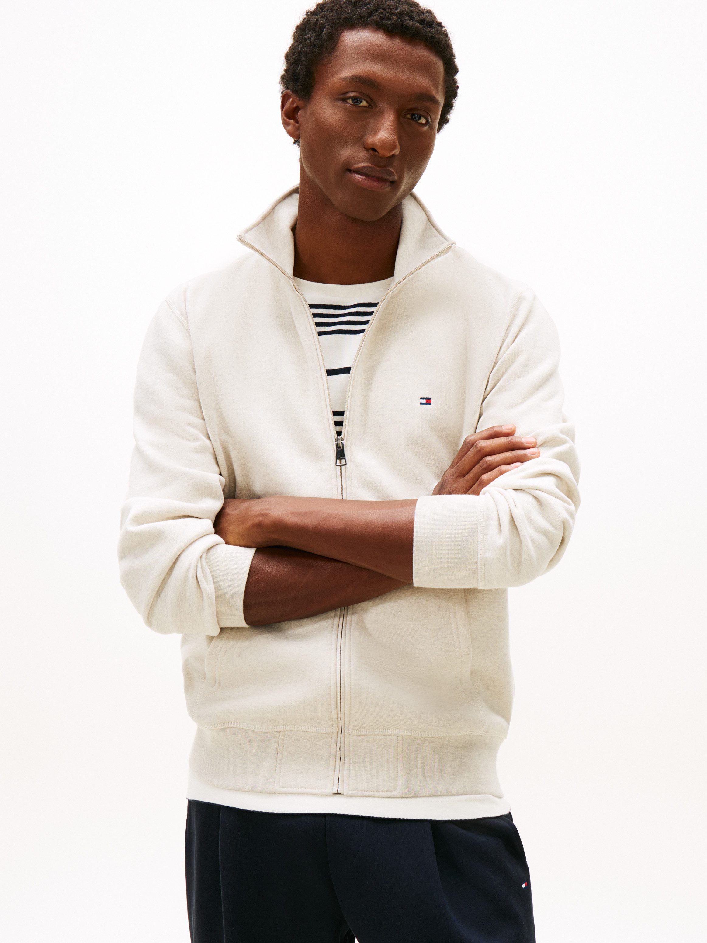 Tommy Hilfiger Sweatjacke ESSENTIAL FLEECE STAND COLLAR mit Stehkragen, regular fit, Rippbündchen