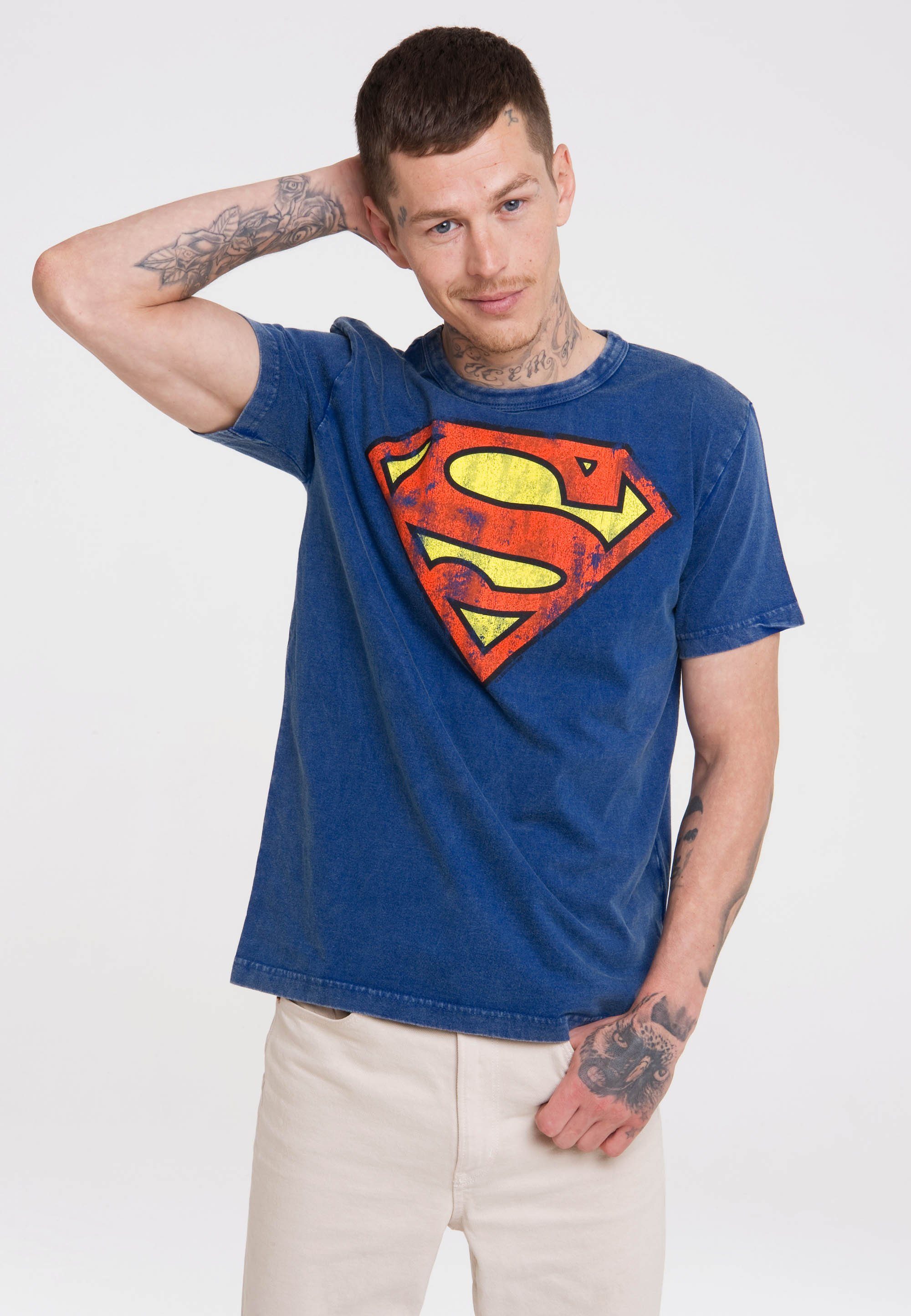 – Superman aus DC mit lizenziertem T- Tolles Print, Herren T-Shirt Comics dem Logoshirt LOGOSHIRT Hause Shirt für