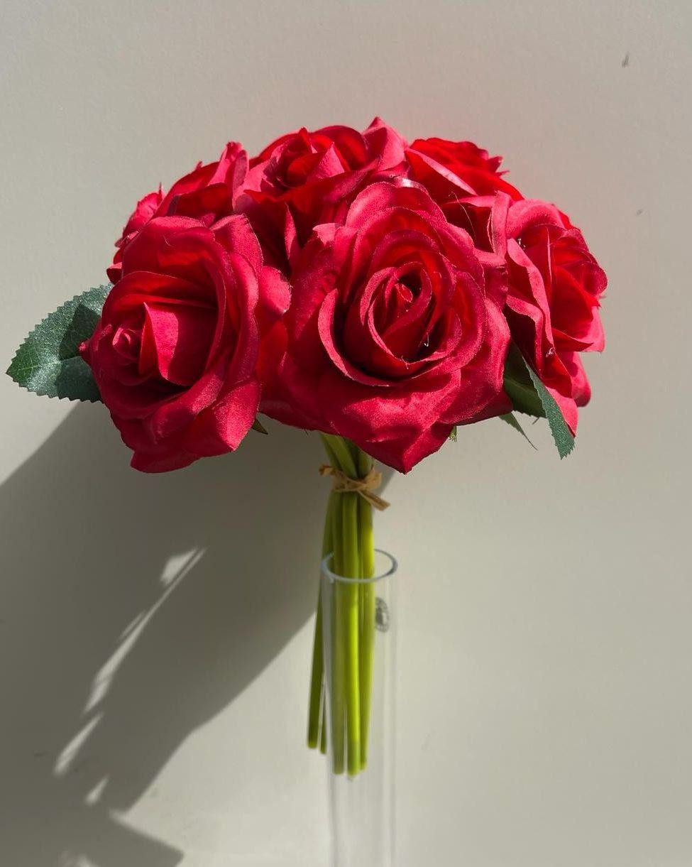 Kunstblumenstrauß Kunststrauß Rosen Gautam, rot, 25cm Rose, artplants, Höhe 25.0 cm