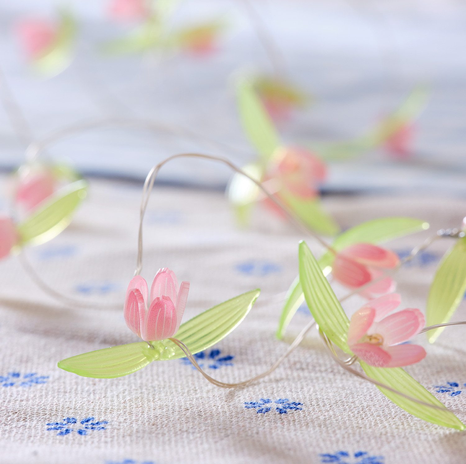 Lights4fun LED-Lichterkette 20er LED Micro Lichterkette außen pinke Rosen