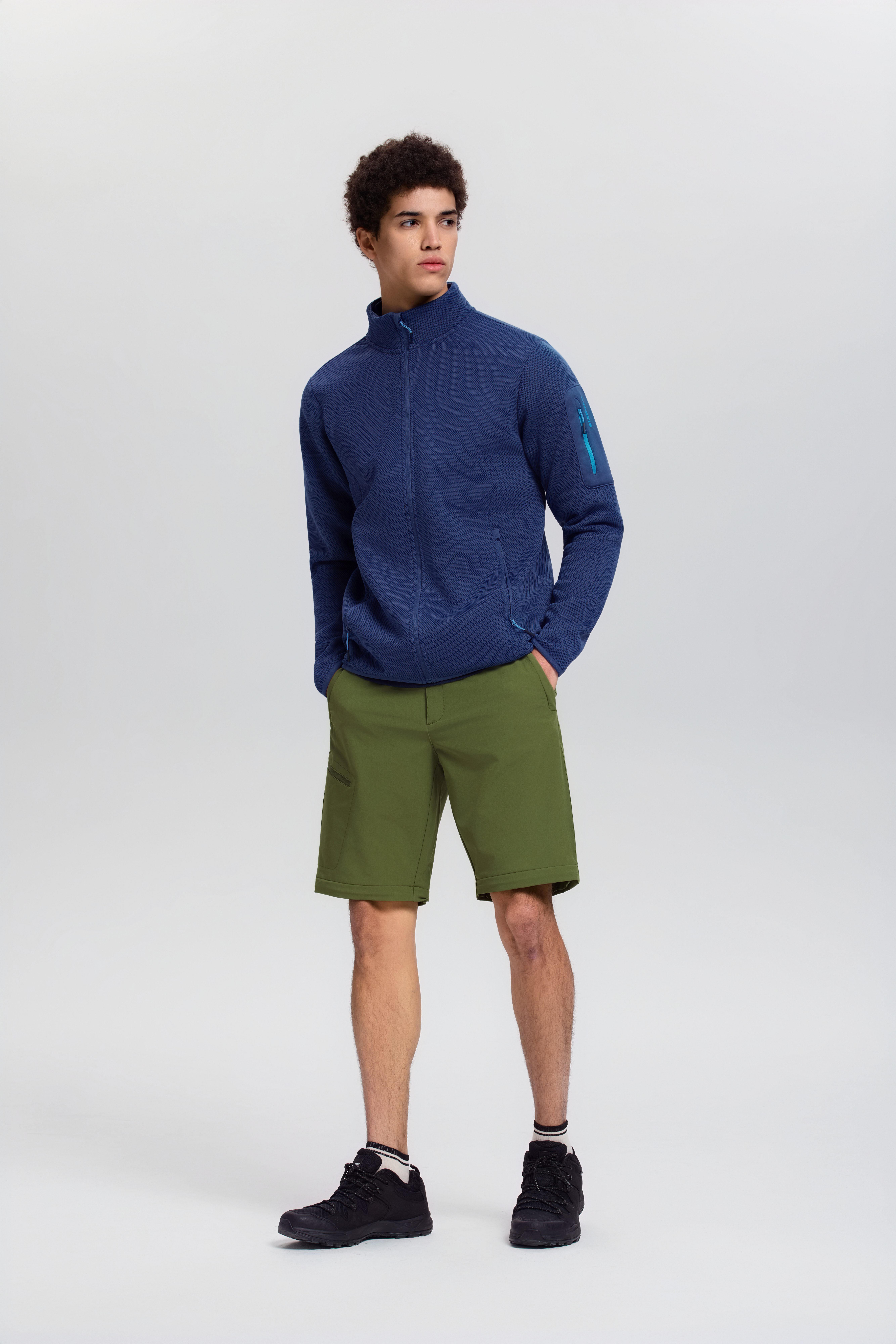 Icepeak Fleecejacke BREDSTEDT sportlicher Stil, mit Stehkragen, mit Reißverschlusstaschen
