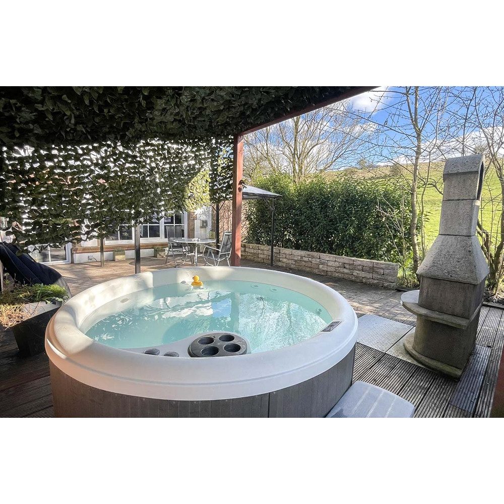 Jochen Schweizer Erlebnisgutschein Bubble Hotel mit Apartment und Whirlpool Raum Gerolstein für 2, Willkommen in eurer Mondbasis!