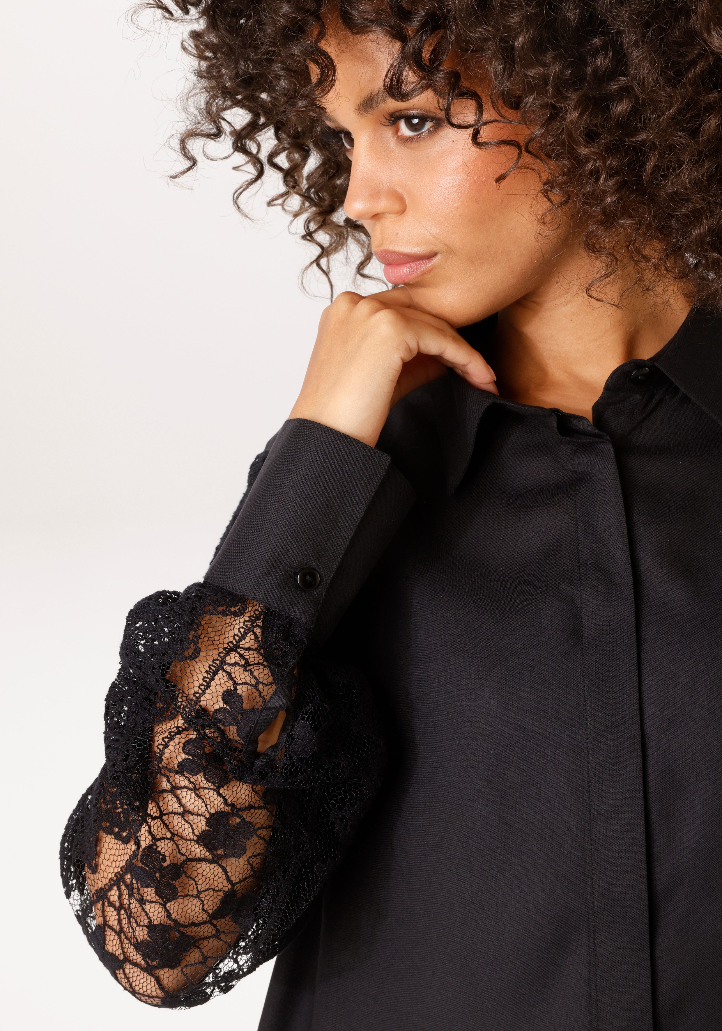 Aniston CASUAL Hemdbluse mit langen Ärmeln aus aufwändiger Spitze - NEUE KOLLEKTION