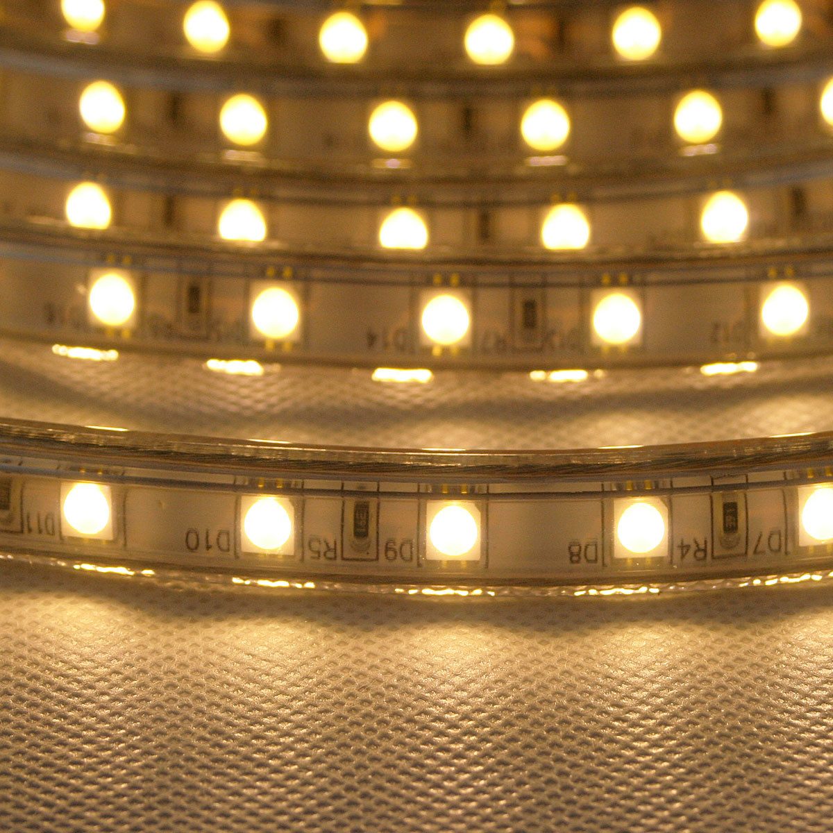 ChiliTec Unterbauleuchte 10m LED-Stripe "Ultra-Bright" 230V, IP44 warmweiß