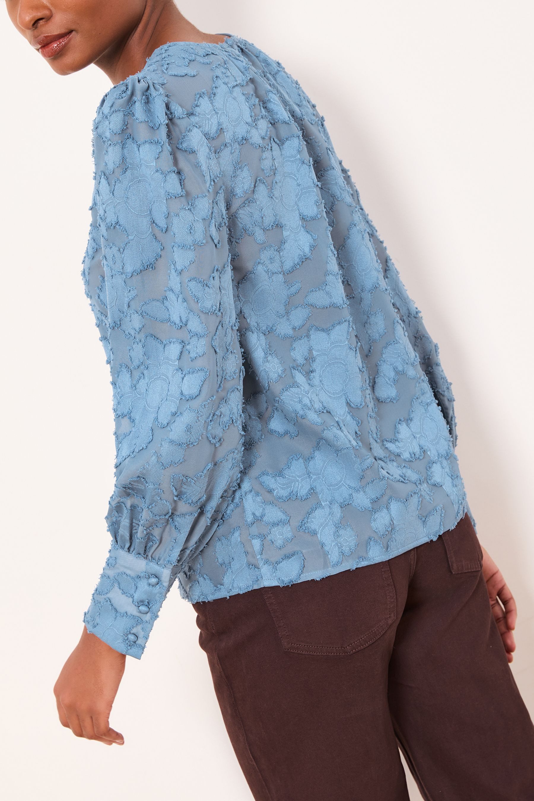 LIPSY Langarmbluse Lipsy Bluse mit Ausbrenner-Design, Regular (1-tlg) günstig online kaufen