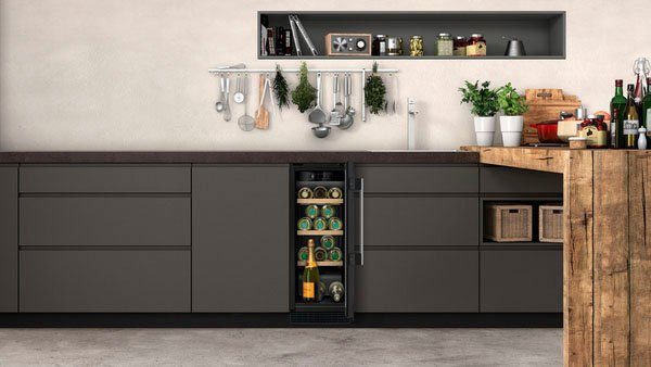 NEFF Weinkühlschrank KU9202HF0, für 21 Standardflaschen á 0,75l,Eine Temperatur Zone (5°C-20°C) zur optimalen Lagerung