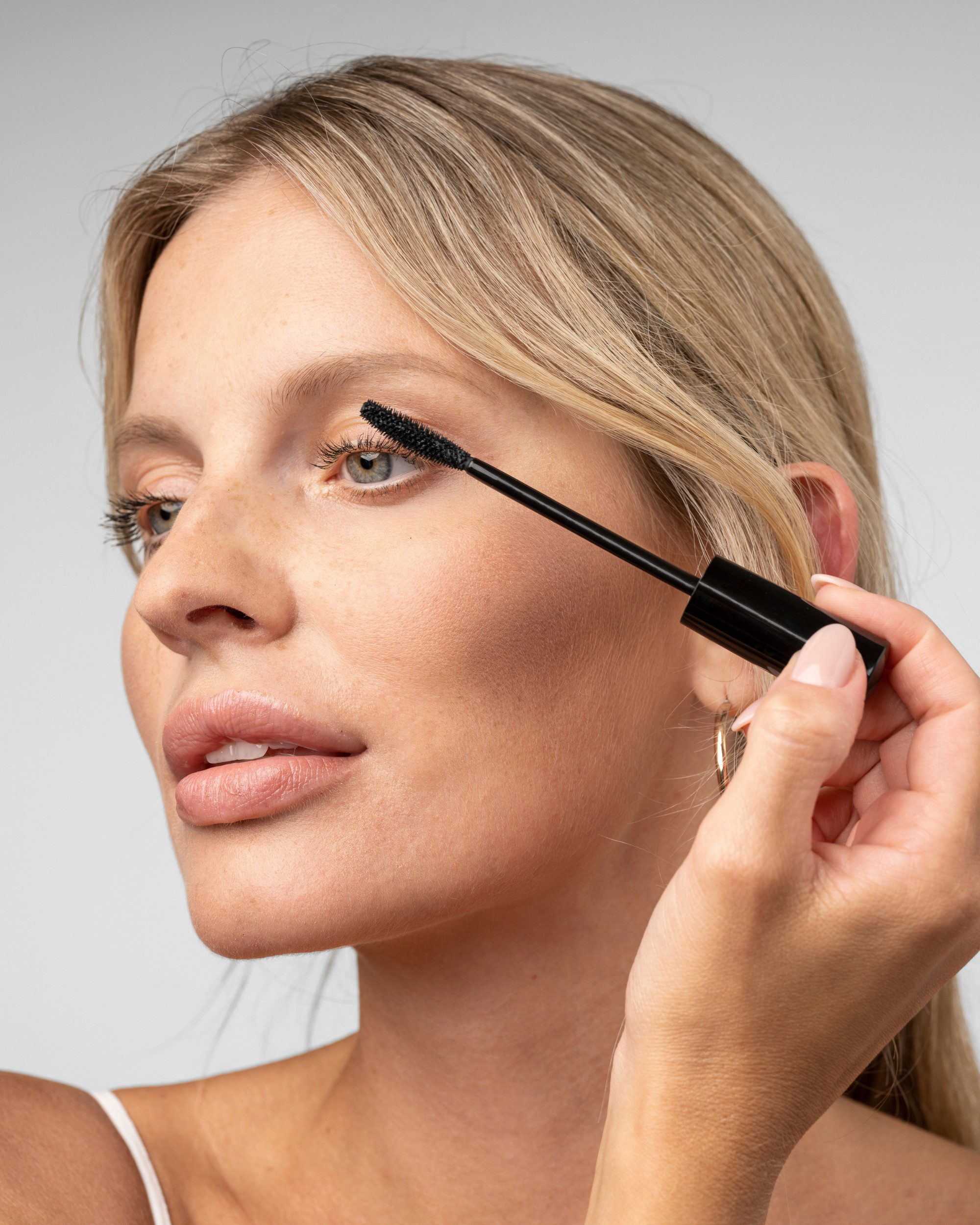 EGYPT-WONDER Mascara Wasserresistente Wimperntusche 8,5 ml, – Intensiv Schwarz – Volumen, Länge & Definition –, Wischfest bei Feuchtigkeit & Tränen – Langanhaltender Augenaufschlag
