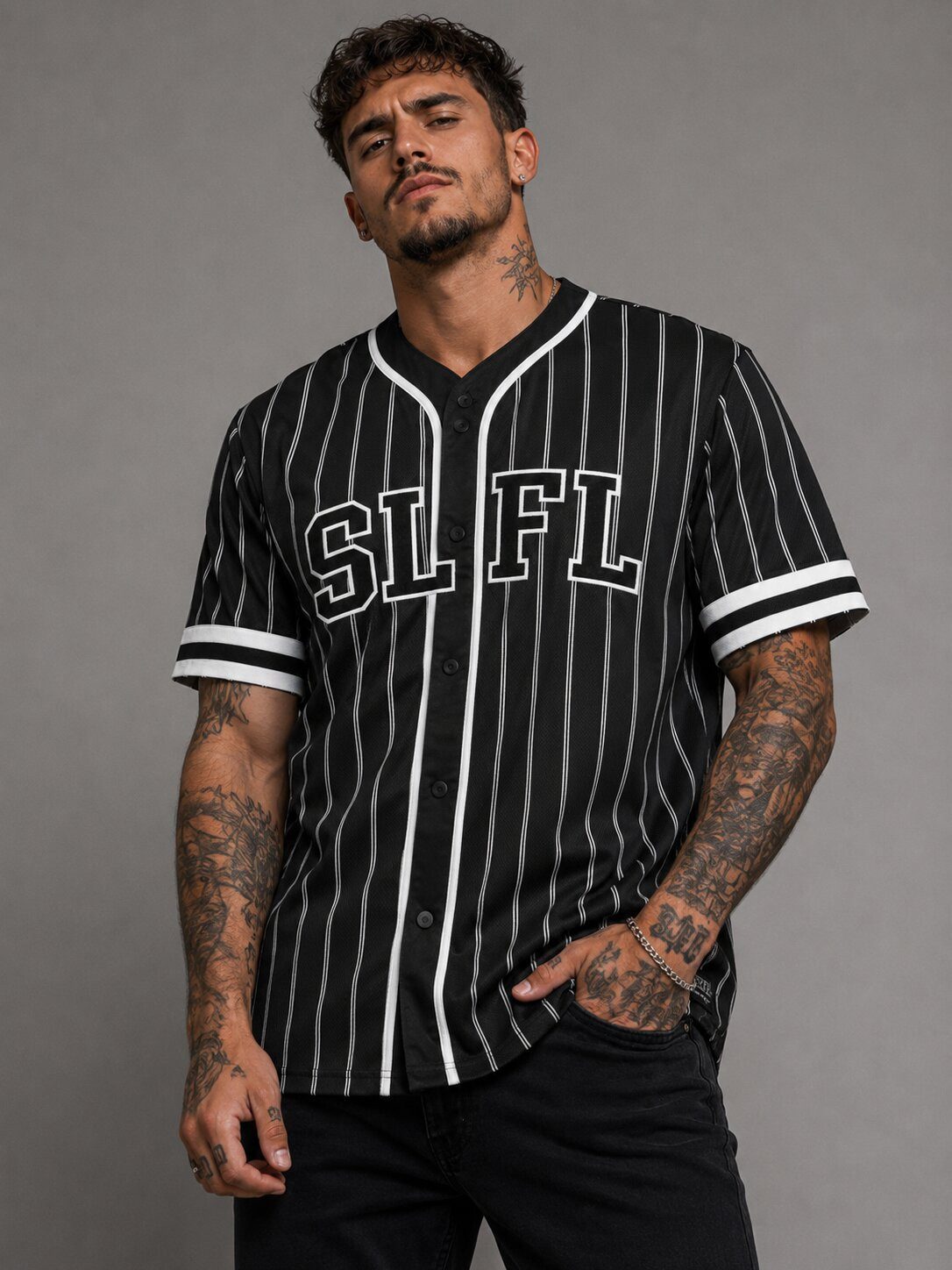 SUBLEVEL T-Shirt Herren Shirt Rugby Jersey Logo moderner Look verlängerter Rücken, All Over Streifen, Frontapplikation