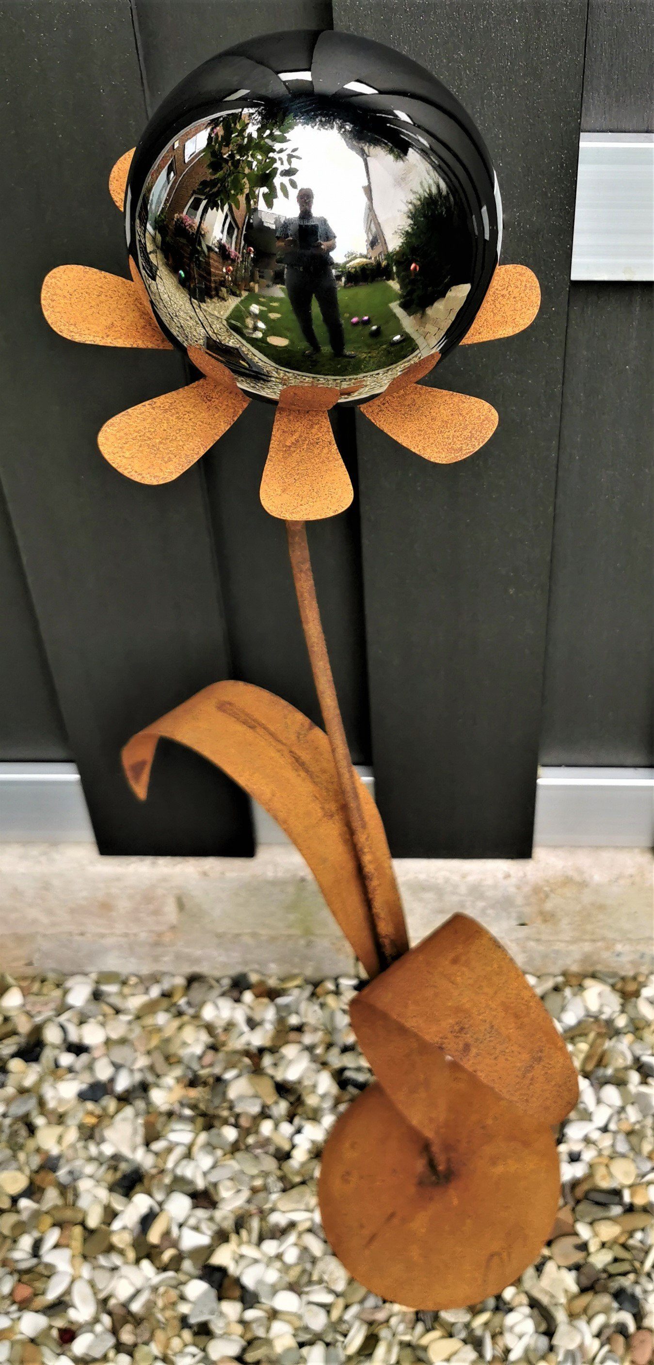 Corten Blume Jürgen Gartenstecker mit Rotterdam Bocker 97 Garten-Ambiente Standfuß cm Kugel Skulptur und schwarz