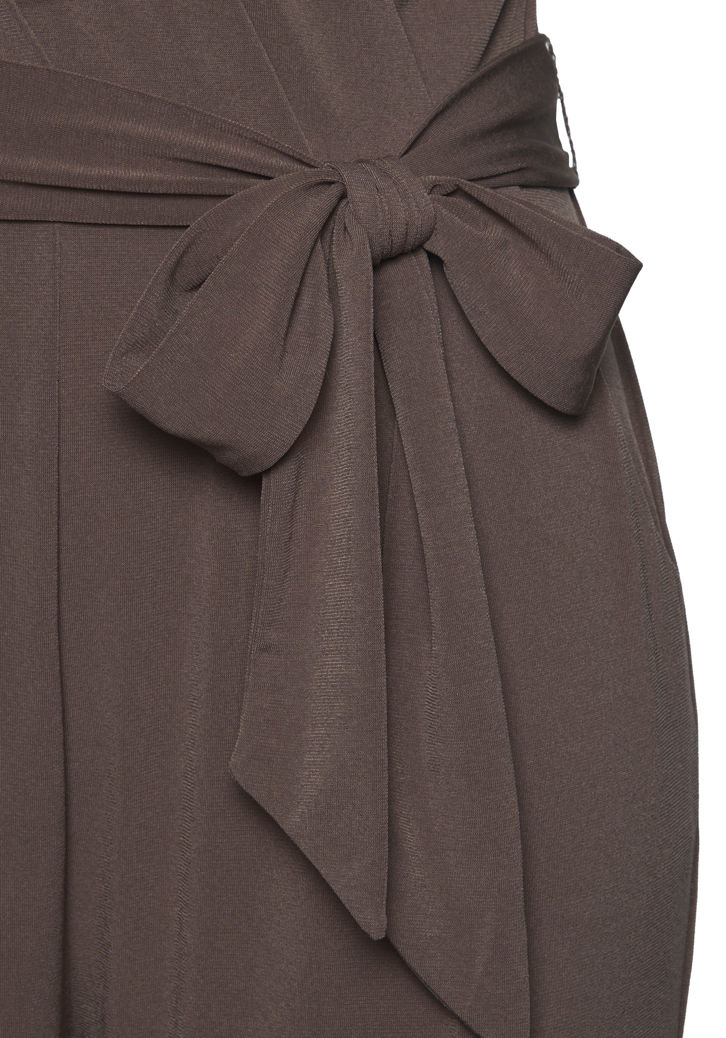 LASCANA jumpsuit (with tie belt) made of crease-resistant fabric, elegant jumpsuit in wrap look, non-iron