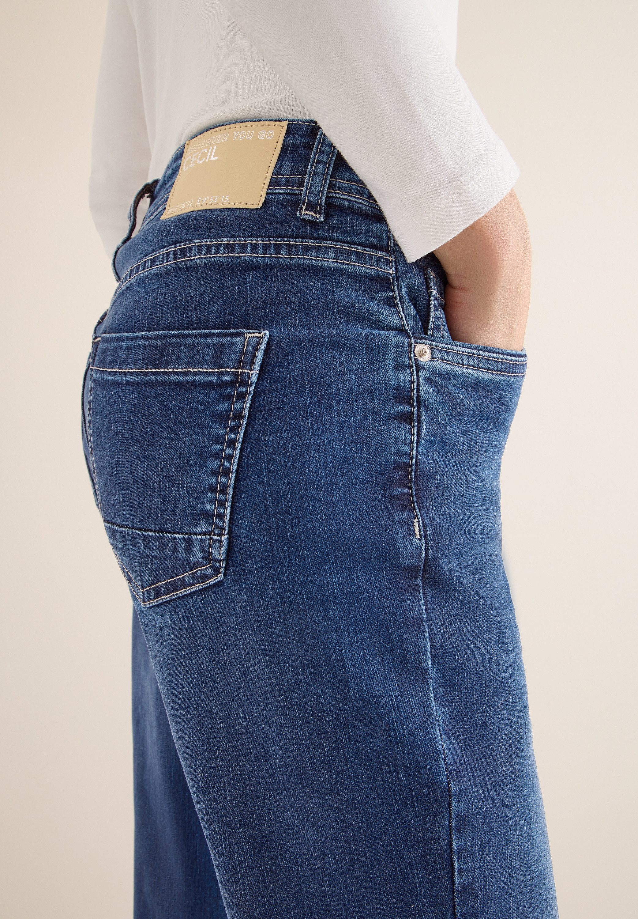 CECIL 5-Pocket-Jeans Style NEELE Wide Leg Washed-Look Jeans mit Aufschlag – Bild 3 von 5